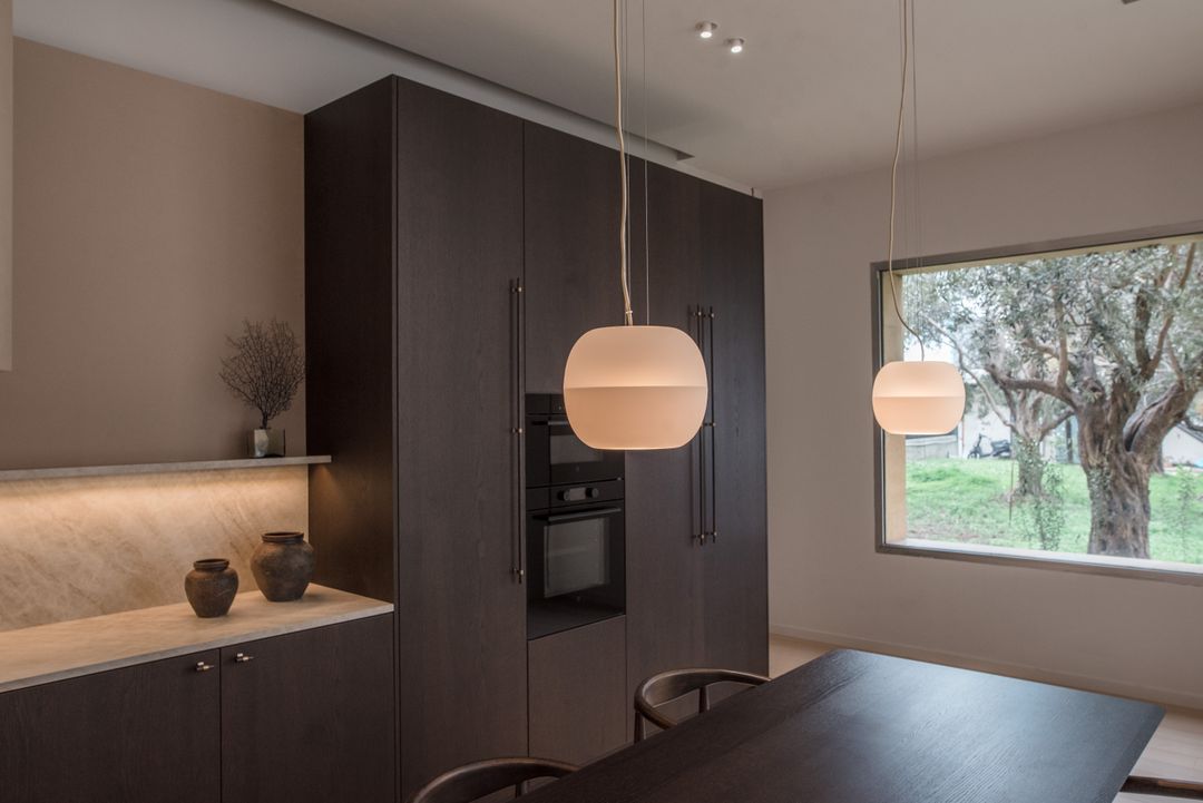 Burley oak showroom kitchen, view 9