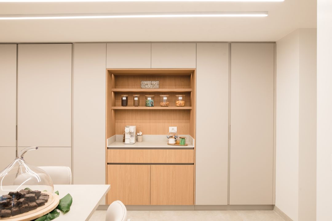 Integrated coffee and breakfast area in an Ivory Oak kitchen, Ashrafieh