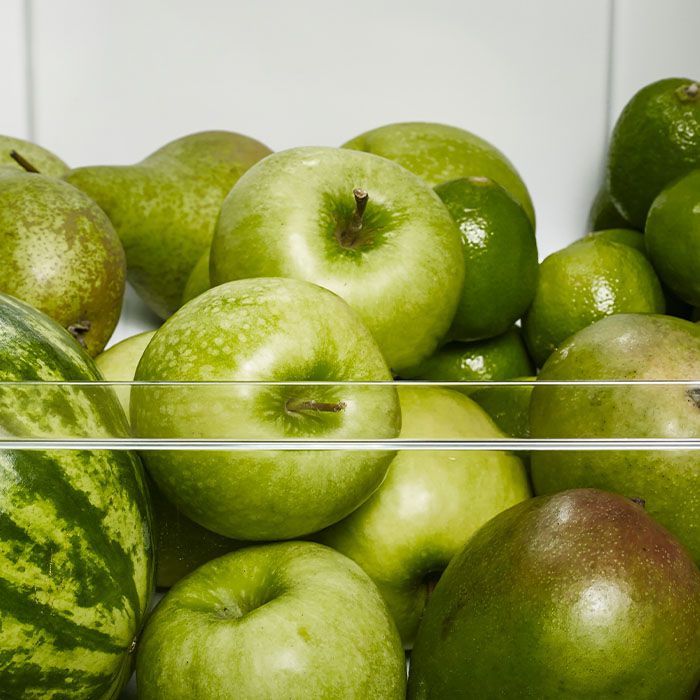 ASKO manual humidity control on the fruit and vegetable drawer