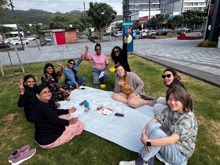 Multicultural Women Hui (photo 3)