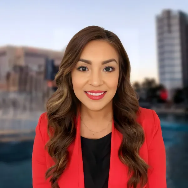 Real estate headshot example #7, real photo enhanced by AI