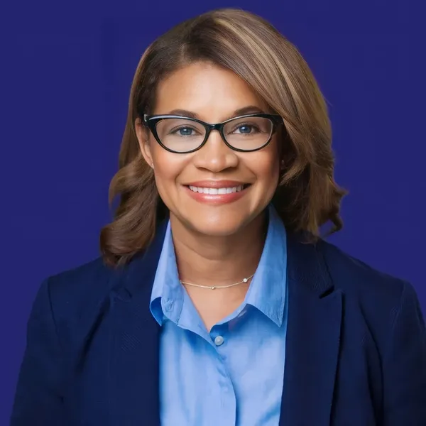LinkedIn headshot example #4, real photo enhanced by AI
