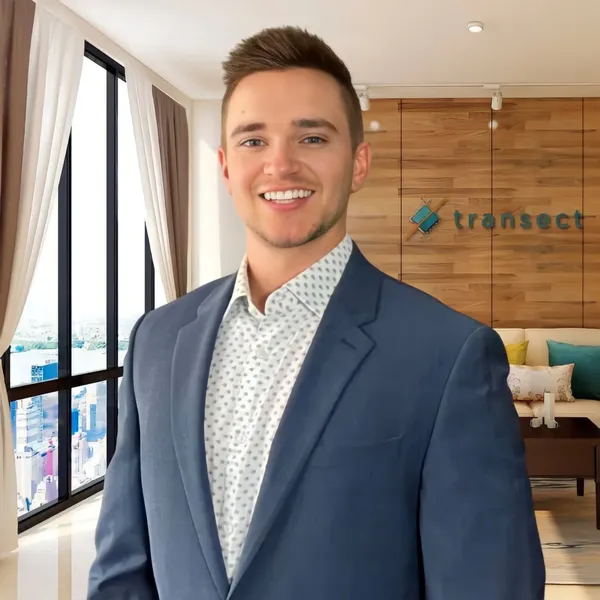Corporate headshot example #15, real photo enhanced by AI