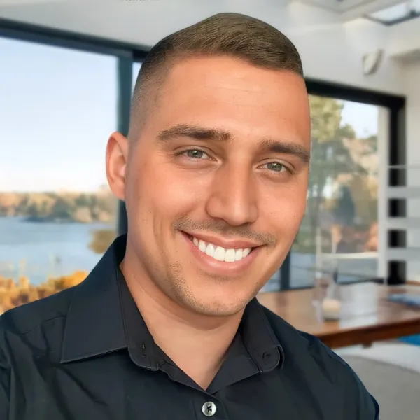 Real estate headshot example #14, real photo enhanced by AI