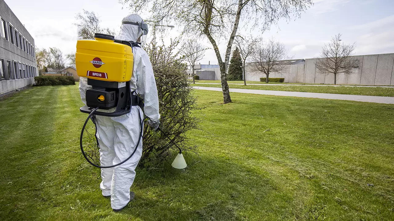 HARDI BPE18 is equipped with a reinforced hose as well as a lance trigger, each made from composite materials that offer the best durability.