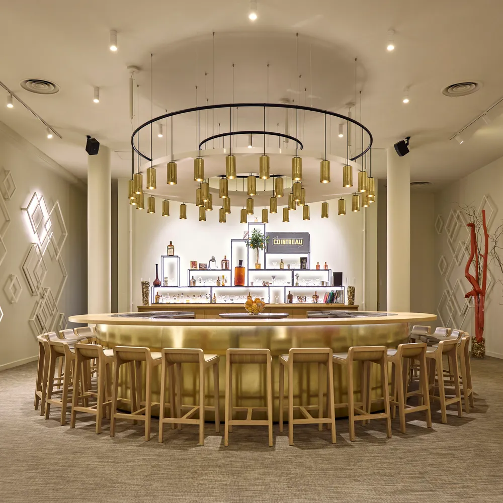 Round bar at Le Carré, Angers