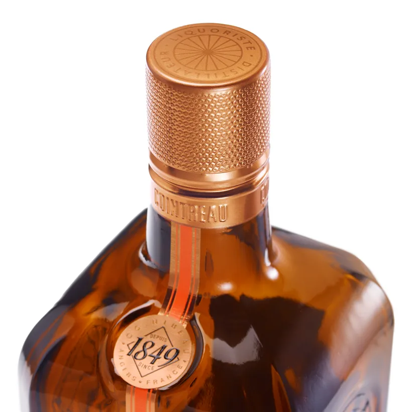 Detail view of the cap finish of the new Cointreau bottle