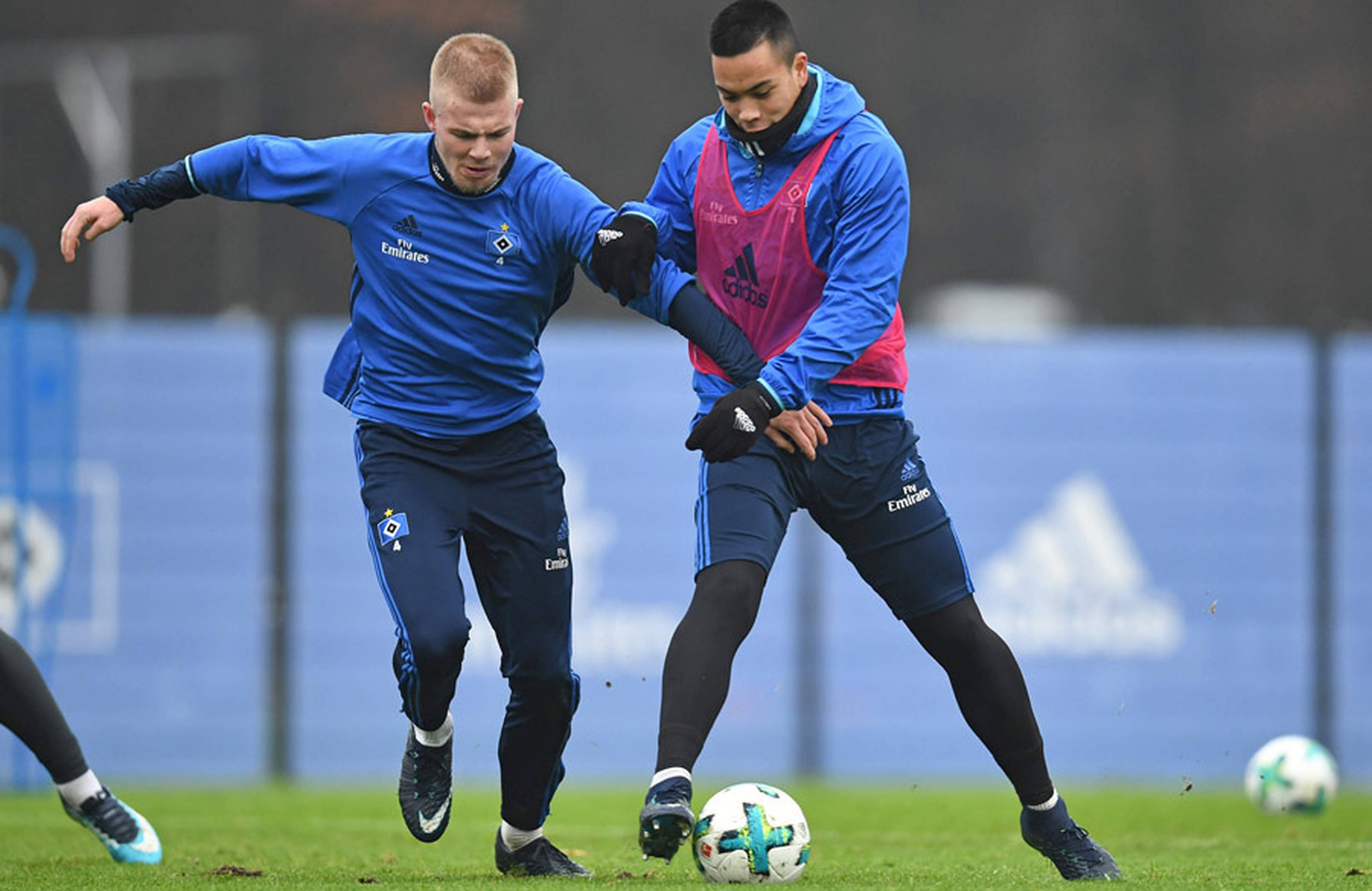 Gisdol experimented with a couple of tactical variations with the subbing on of Rick van Drongelen and Bobby Wood.