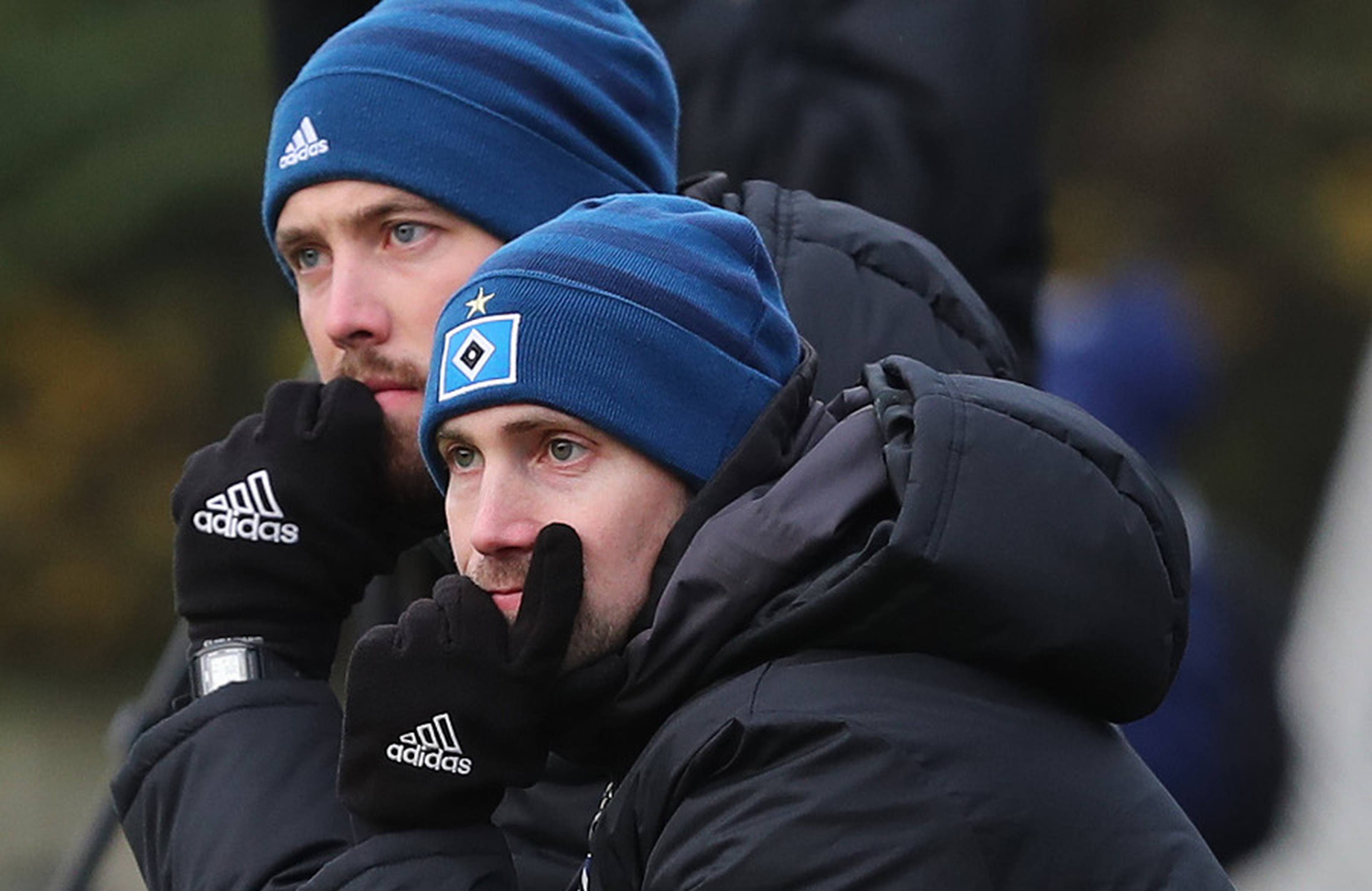 Tüfteln bisher ganz erfolgreich an ihrer Taktik: U14-Coach Florian Wolff (r.) und sein Co-Trainer Tobias Kabel.
