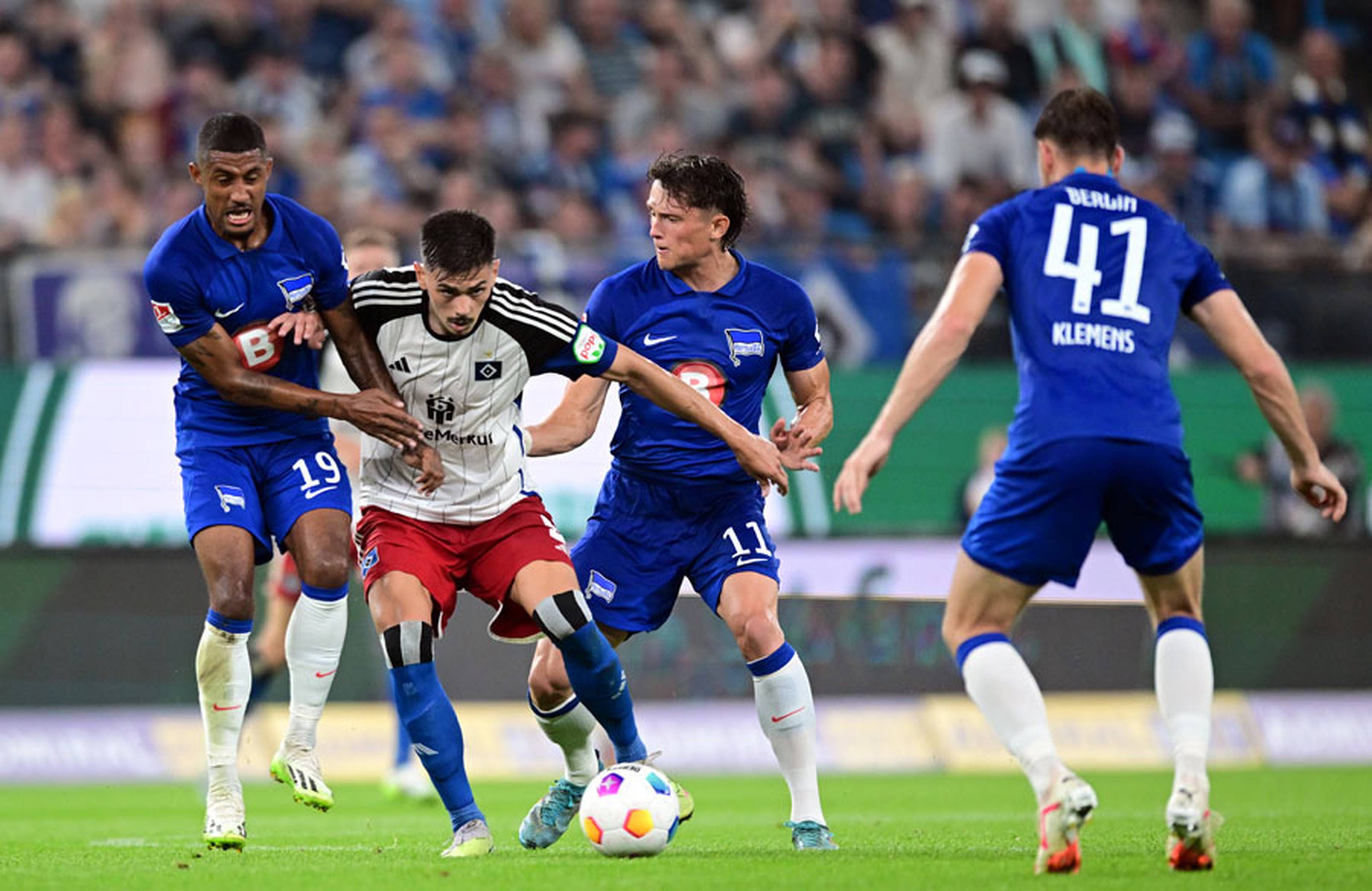 Wie zuletzt gegen Hertha BSC will Dennis Hadzikadunic auch gegen Hannover 96 der Fels in der Brandung sein.