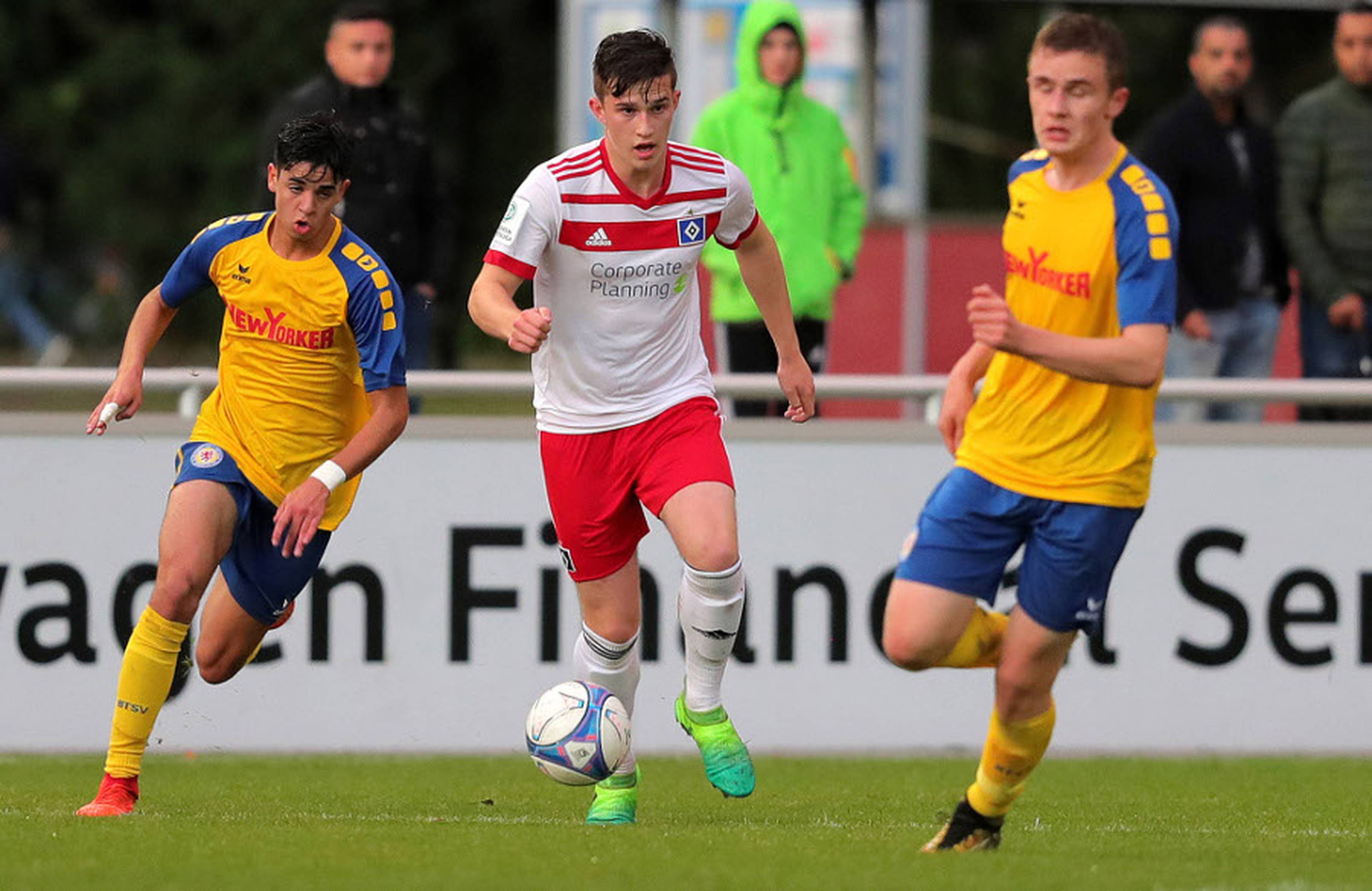 U17-Kicker Valentin Zalli erzielte gegen Eintracht Braunschweig schon sein drittes Saisontor. 