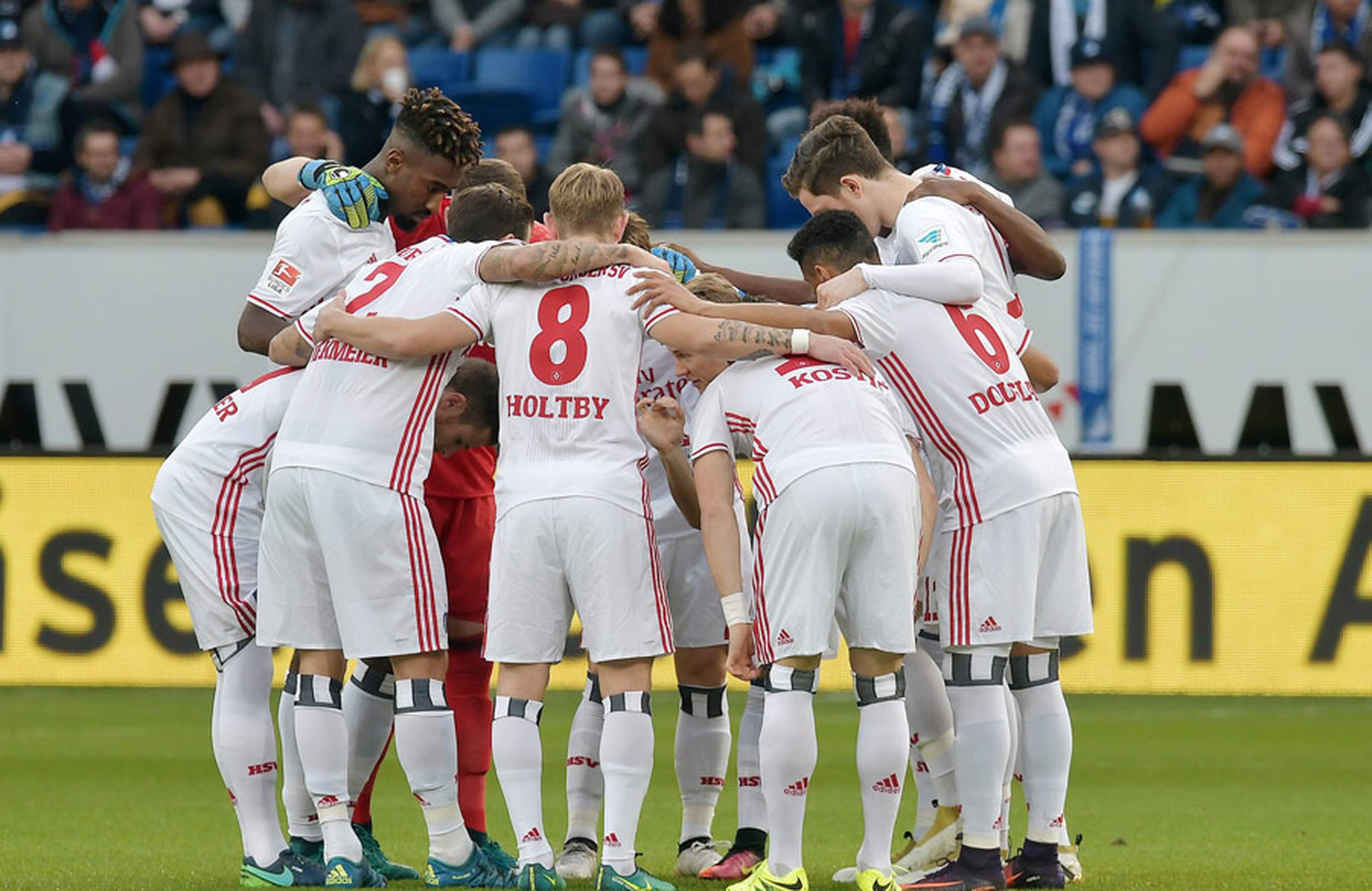 The HSV huddle before kick off in Hoffenheim.