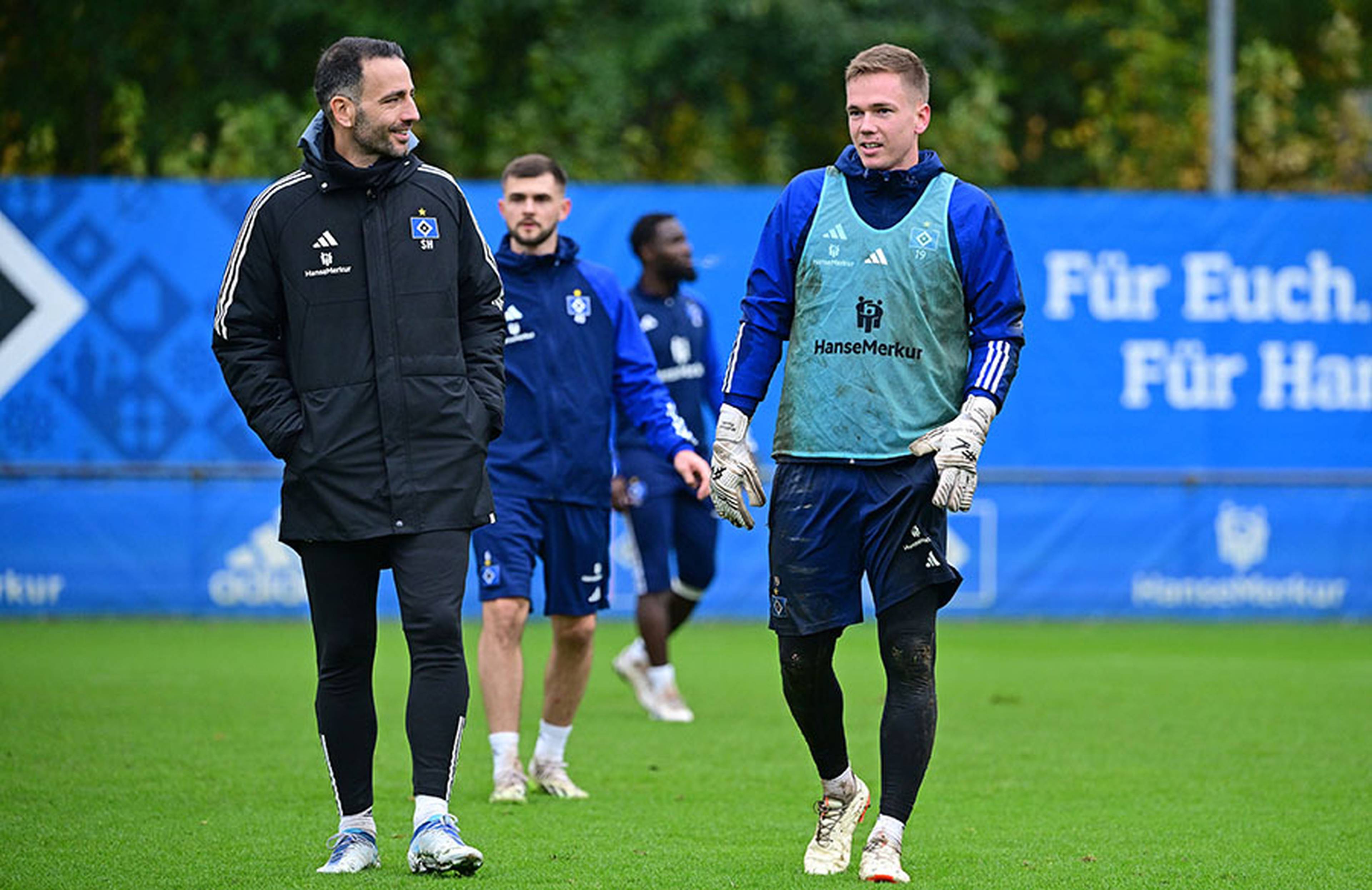 Beim HSV seit 2022 wieder vereint: Torwarttrainer Sven Höh und Matheo Raab. 
