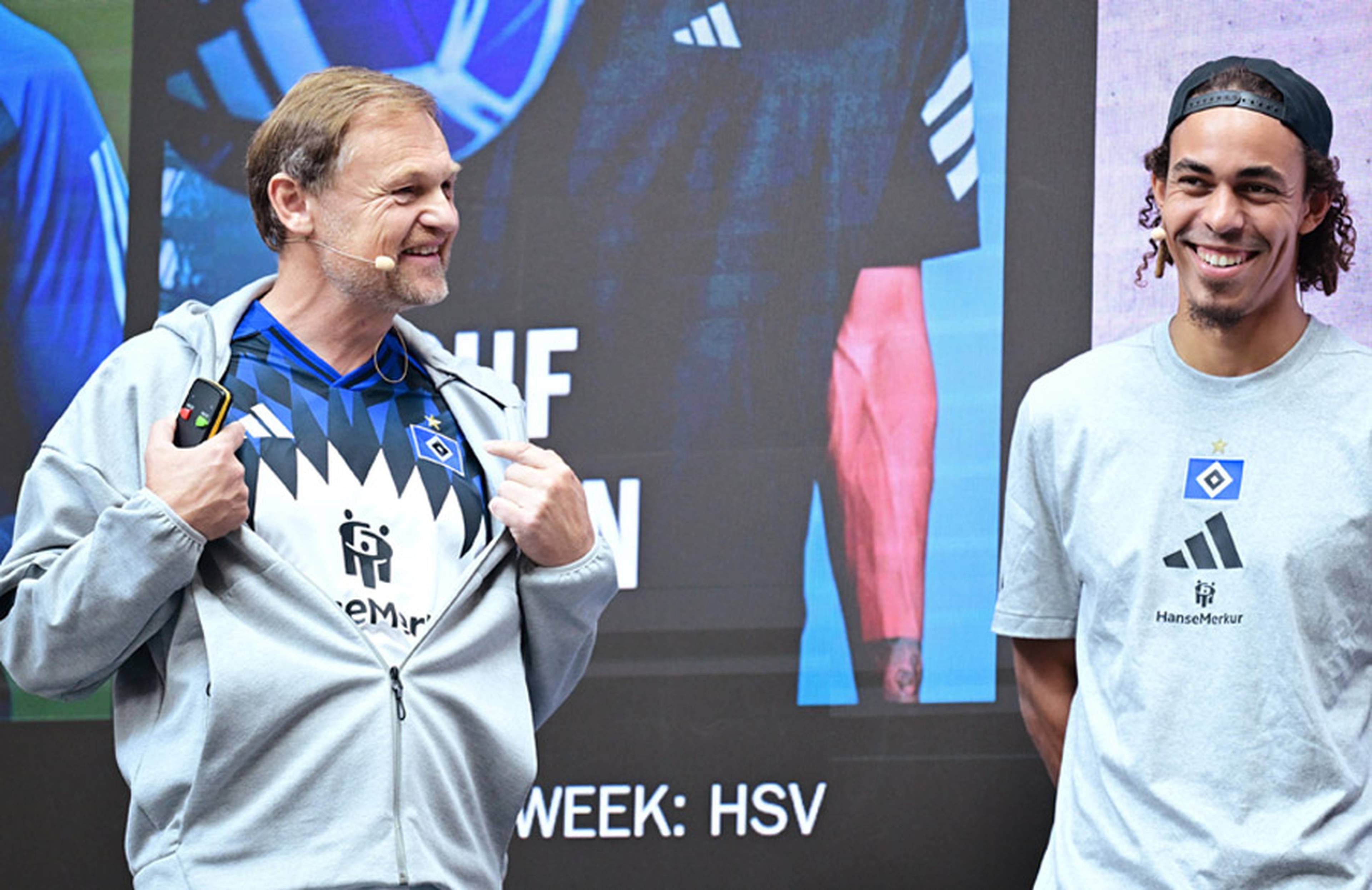 Präsentierte das HSV-Trikot: adidas-CEO Björn Gulden. 
