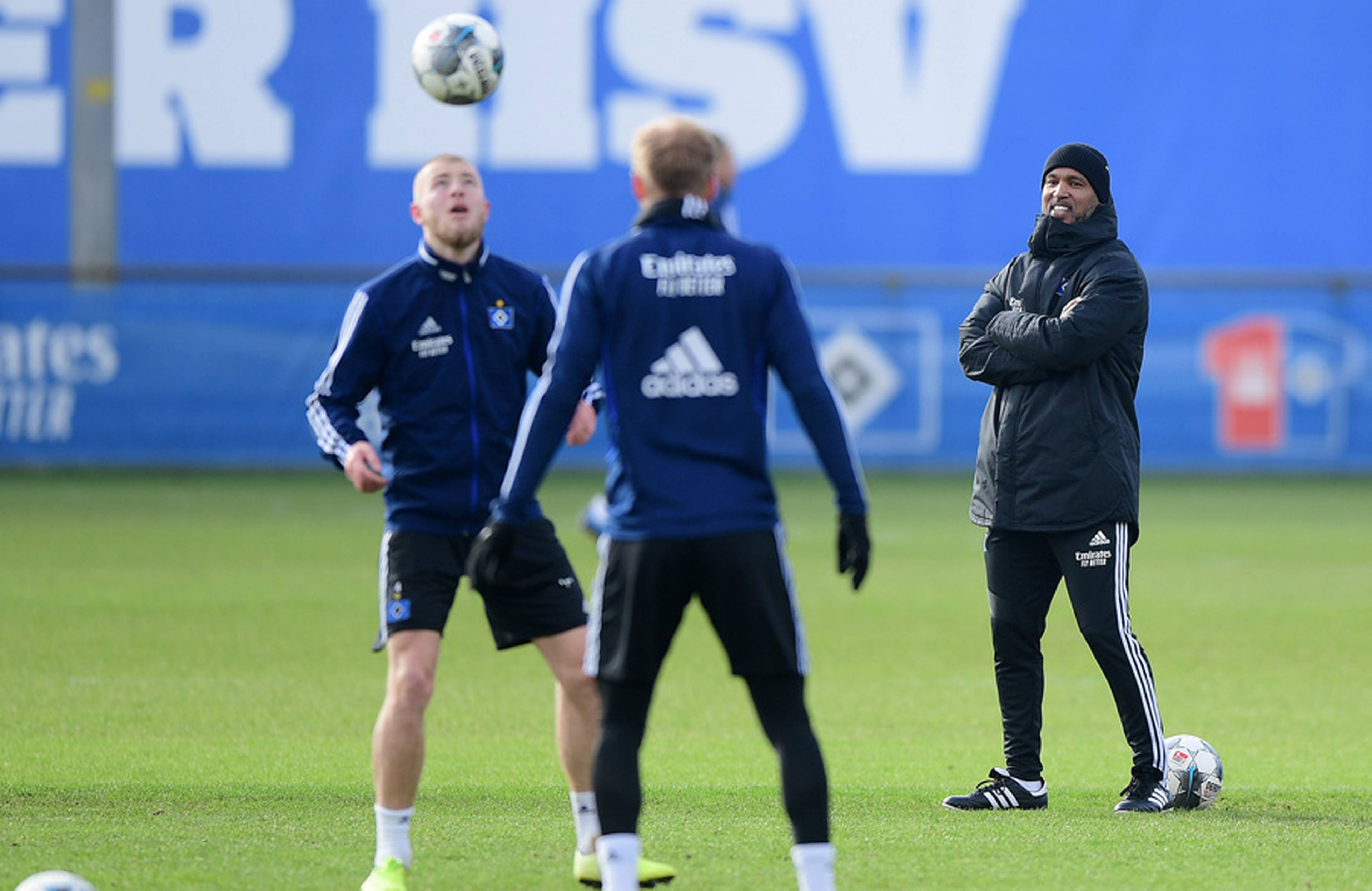Bereits Ende Februar schaute Patrick Esume den HSV-Profis im Rahmen einer Hospitation über die Schulter. Die Zusammenarbeit wird nun fortgesetzt. 