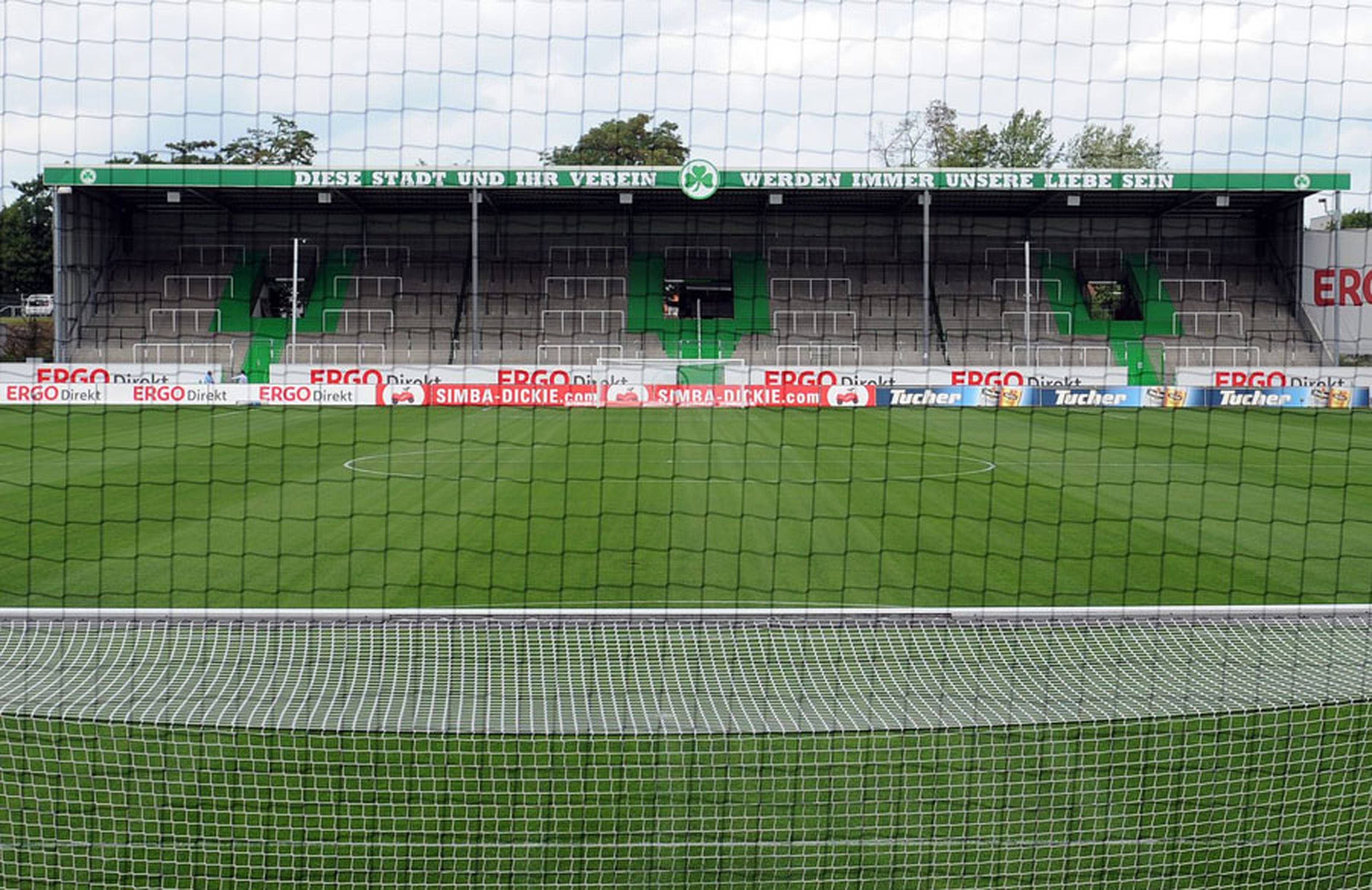 Der legendäre Sportpark Ronhof in Fürth wird am Freitagabend weitestgehend leer bleiben. 