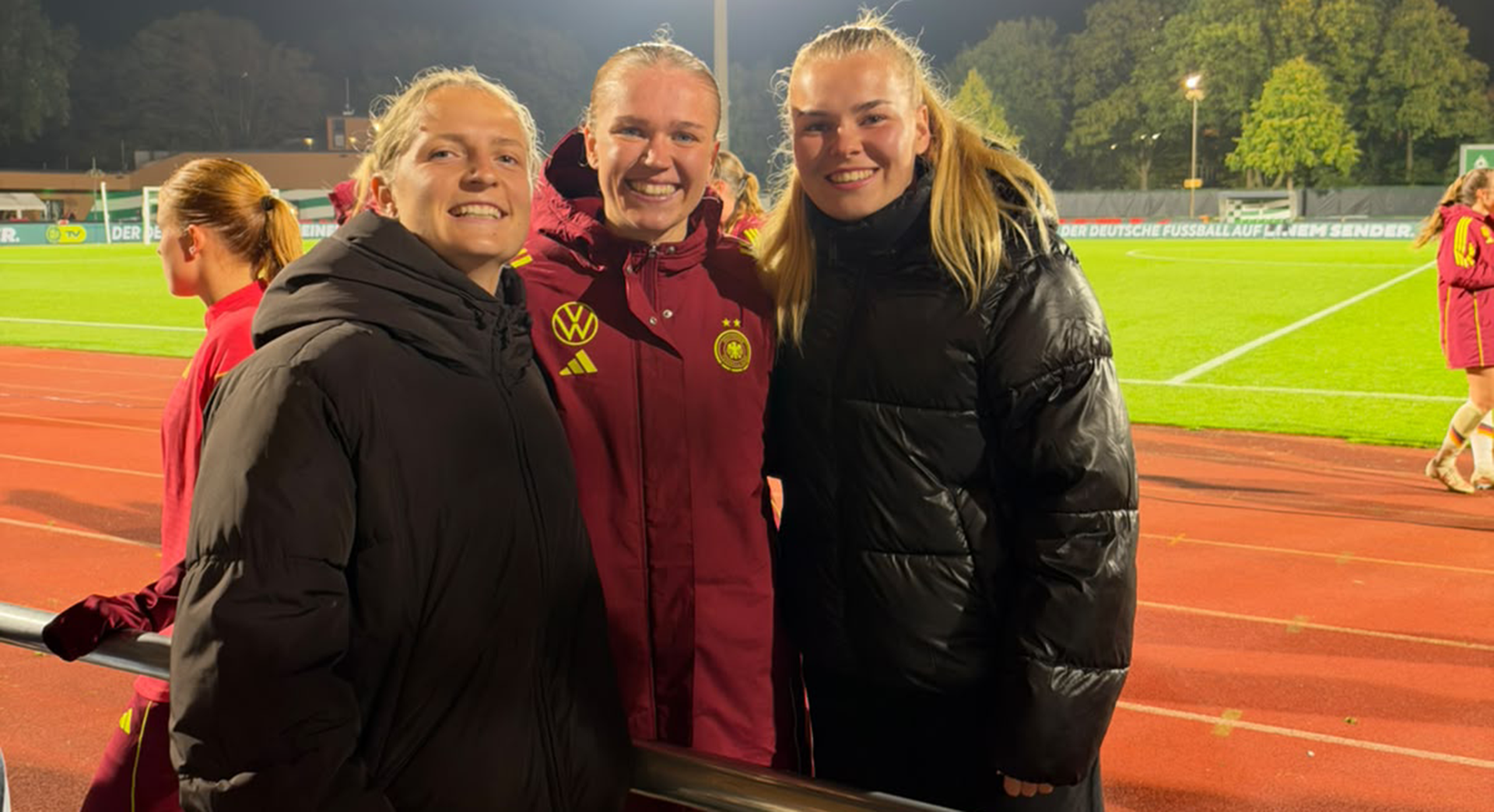Annaleen Böhler mit Svea Stoldt & Nina Räcke
