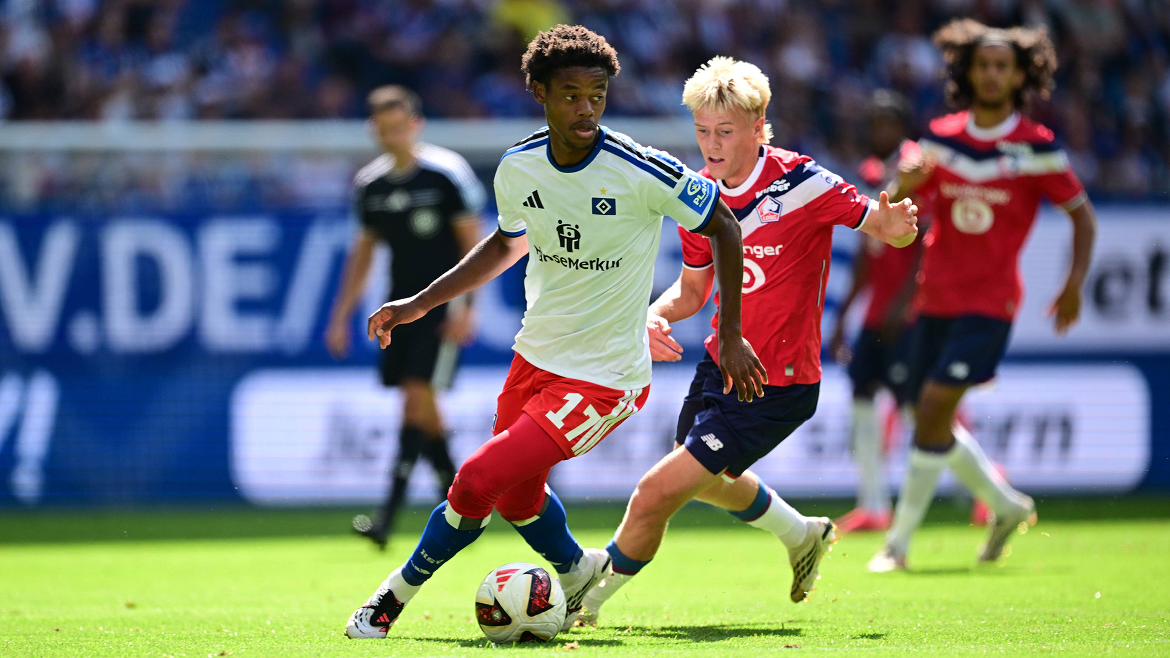 Warmed Omari im Spiel gegen Lille.