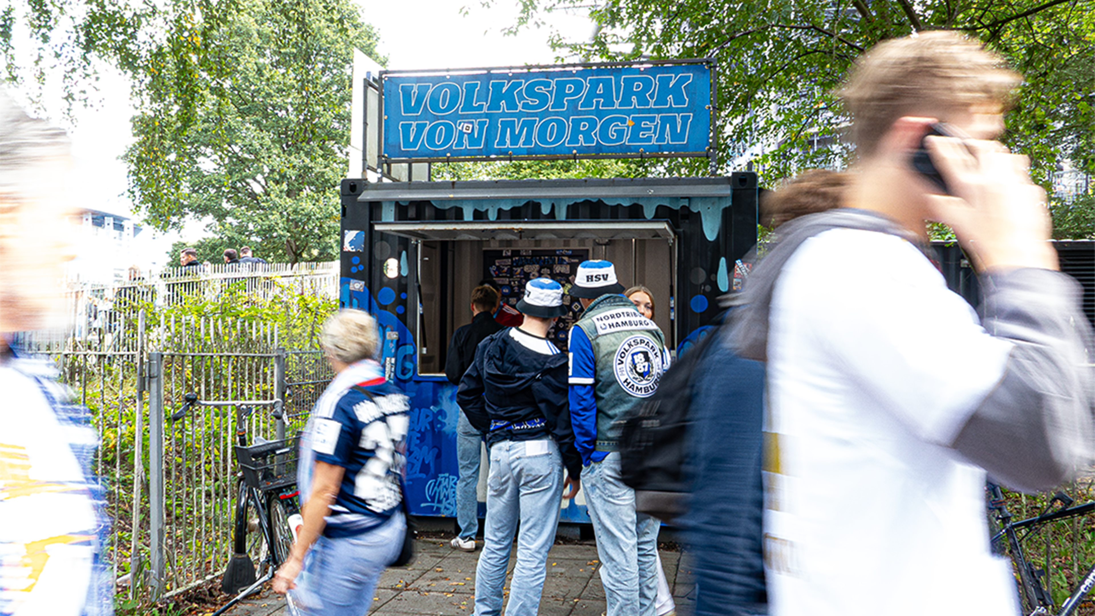 Der Young Ones Stand am Volksparkstadion.