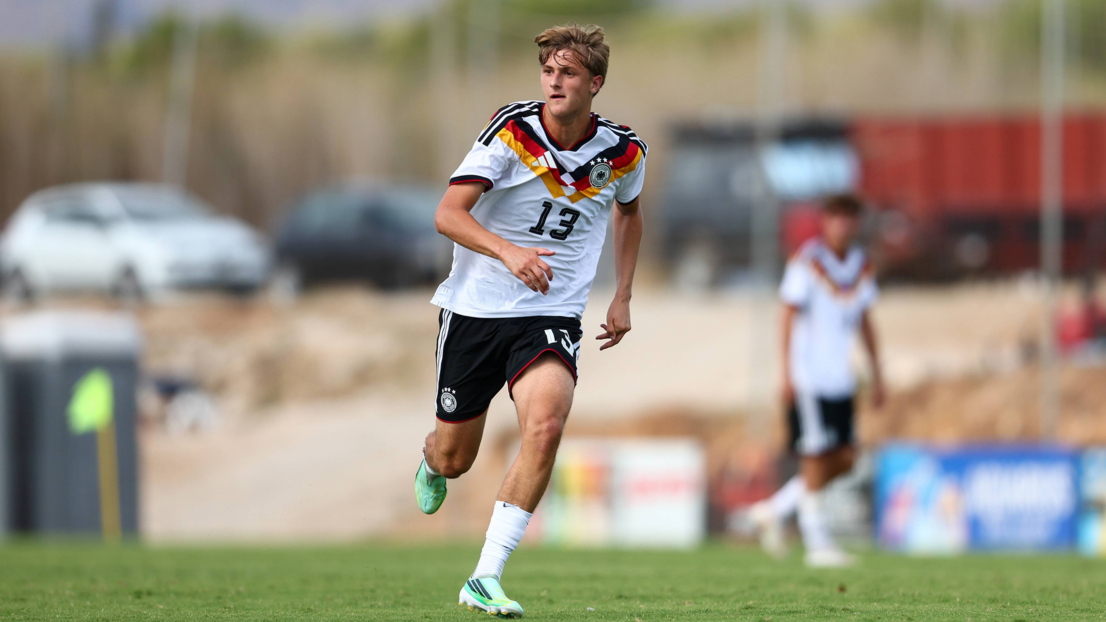 Louis Lemke im Trikot der deutschen U19-Nationalmannschaft.