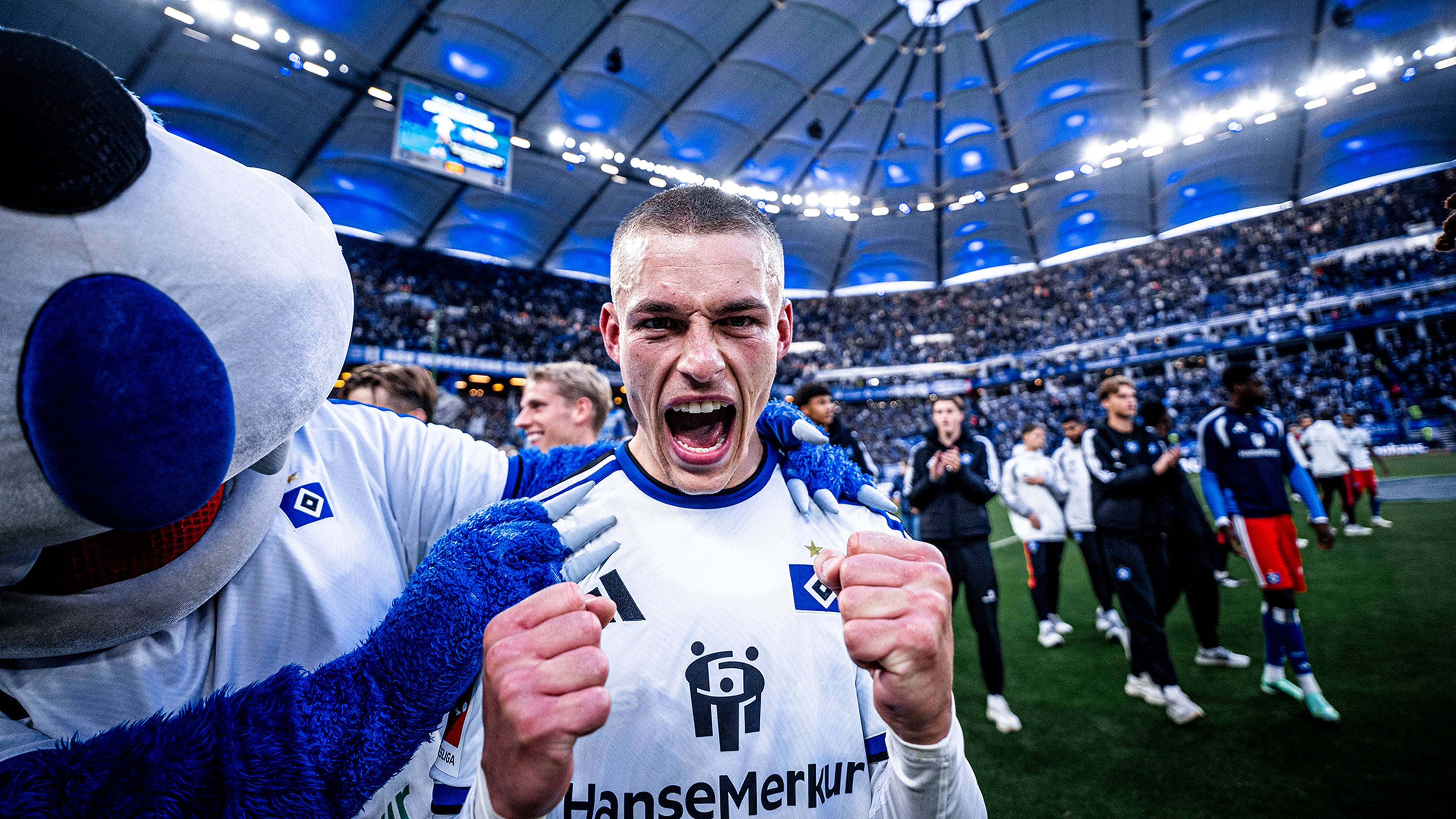 Miro Muheim nach Abpfiff beim Stuttgart-Spiel.