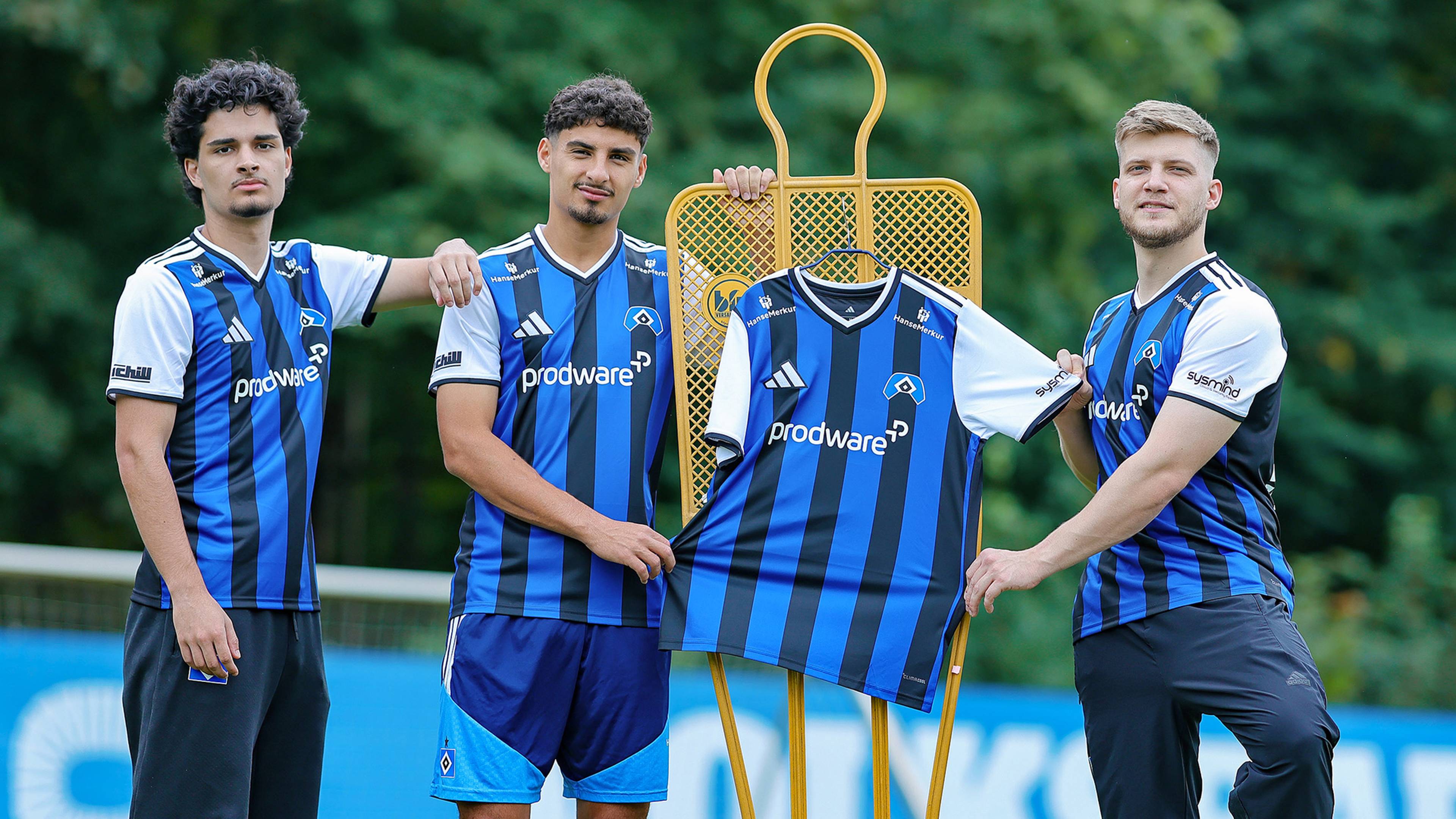 Das HSV eSports Trikot für die Saison 2026/27