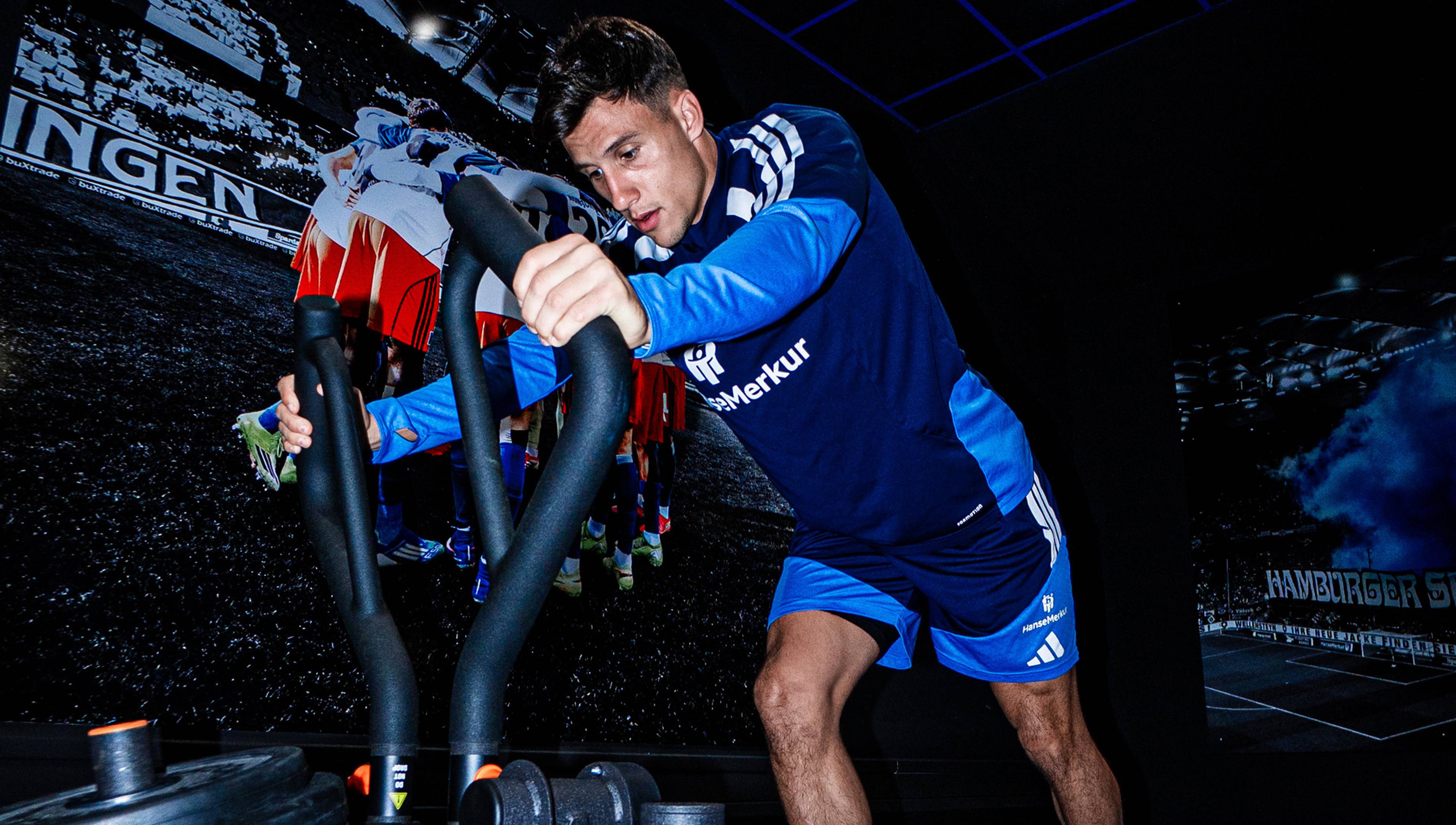 Nicolas Capaldo im Kraftraum der Rothosen