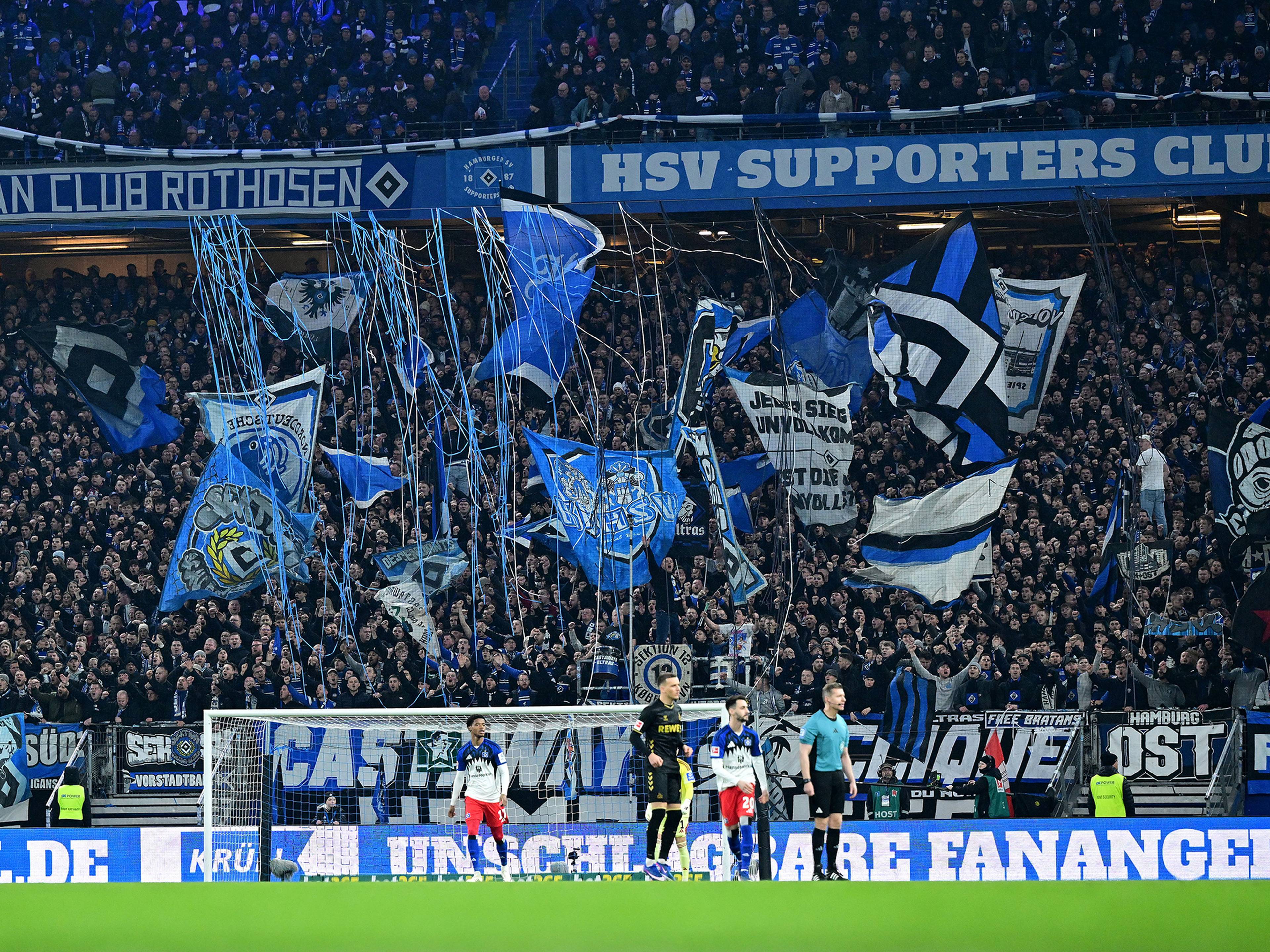 Die Nordtribüne im Spiel gegen den 1. FC Köln.