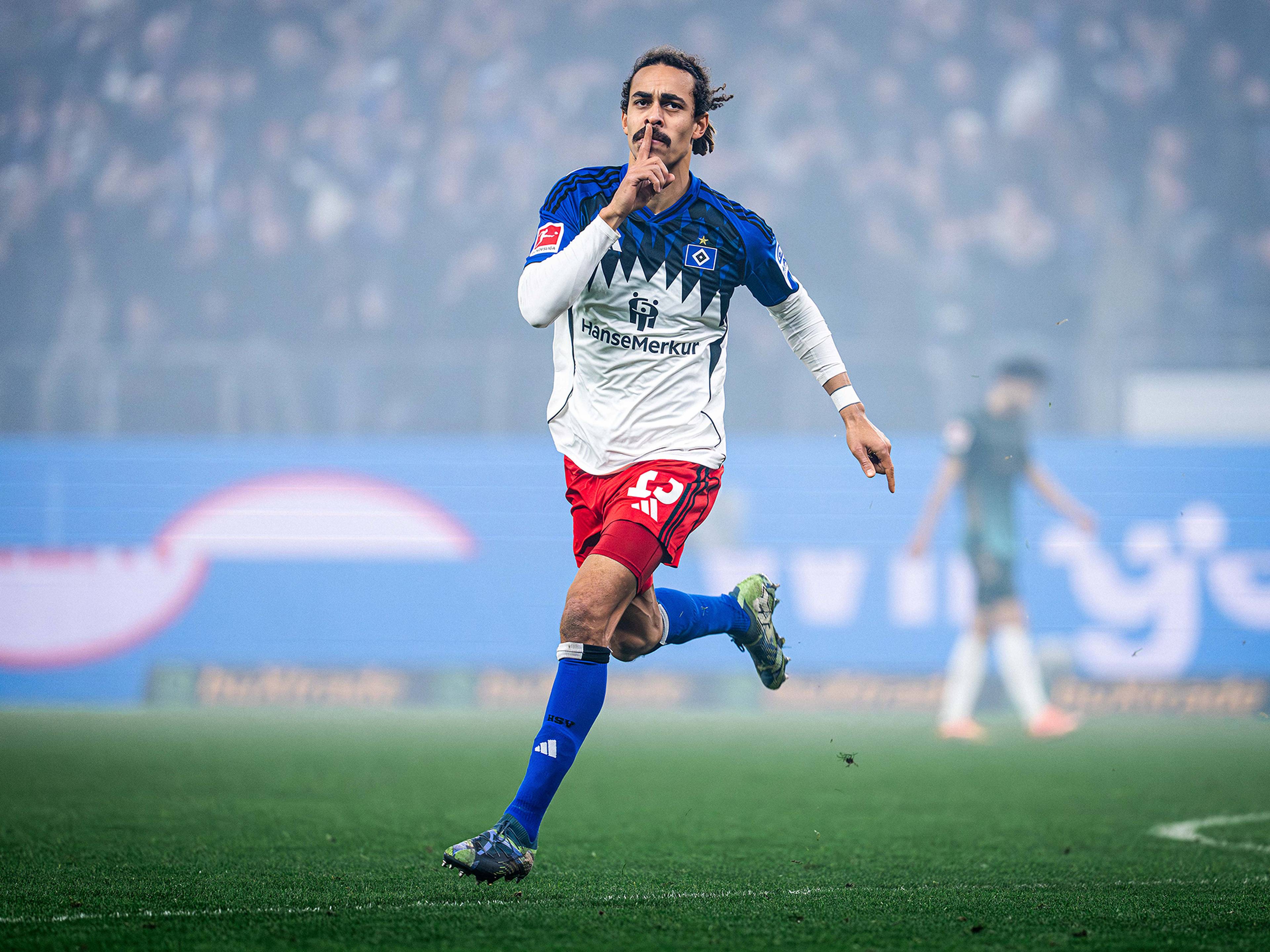 Yussuf Poulsen jubelt im Nordderby gegen Werder Bremen.