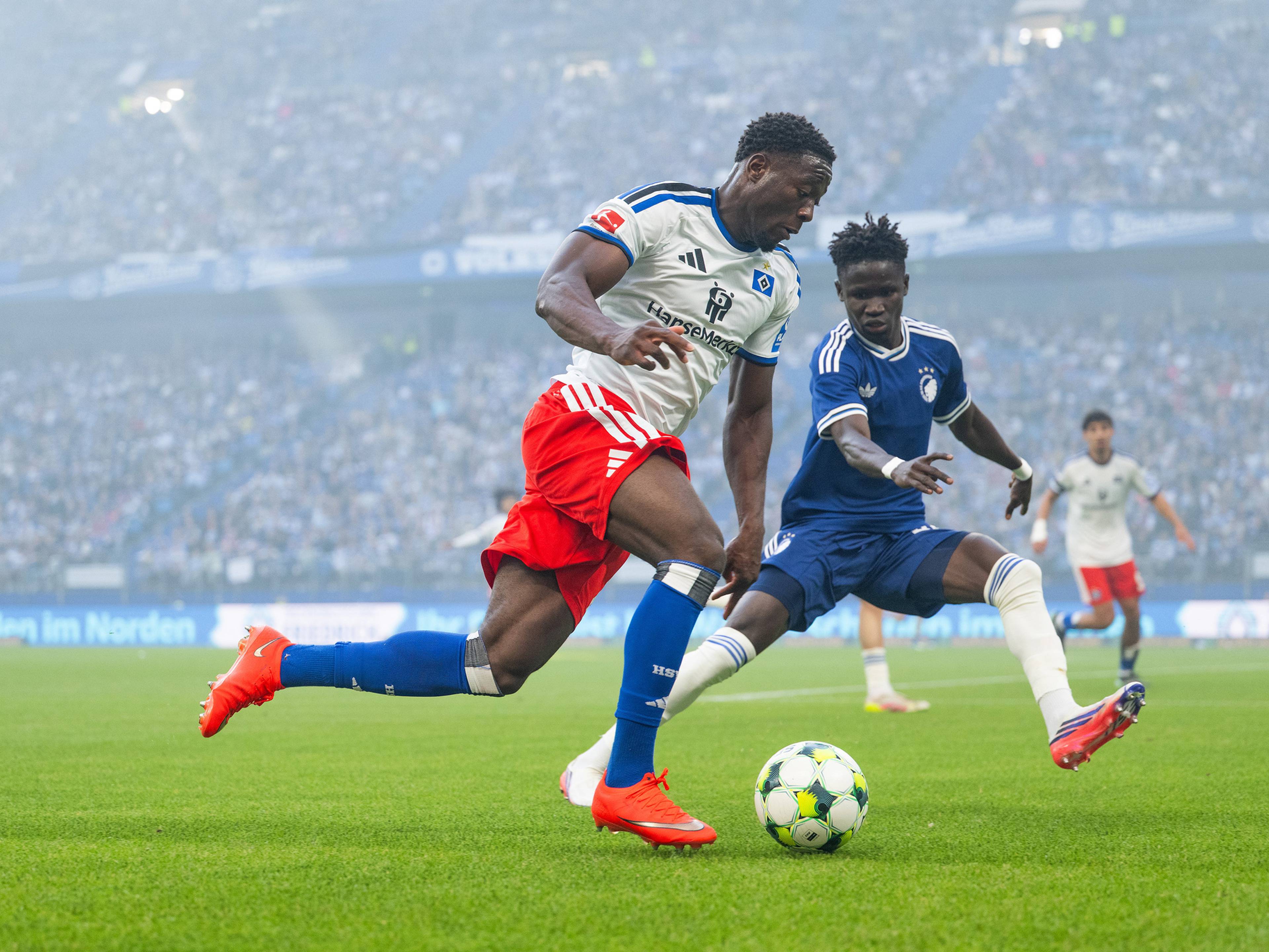 Kelvin Ojo im Tempodribbling gegen den FC Kopenhagen