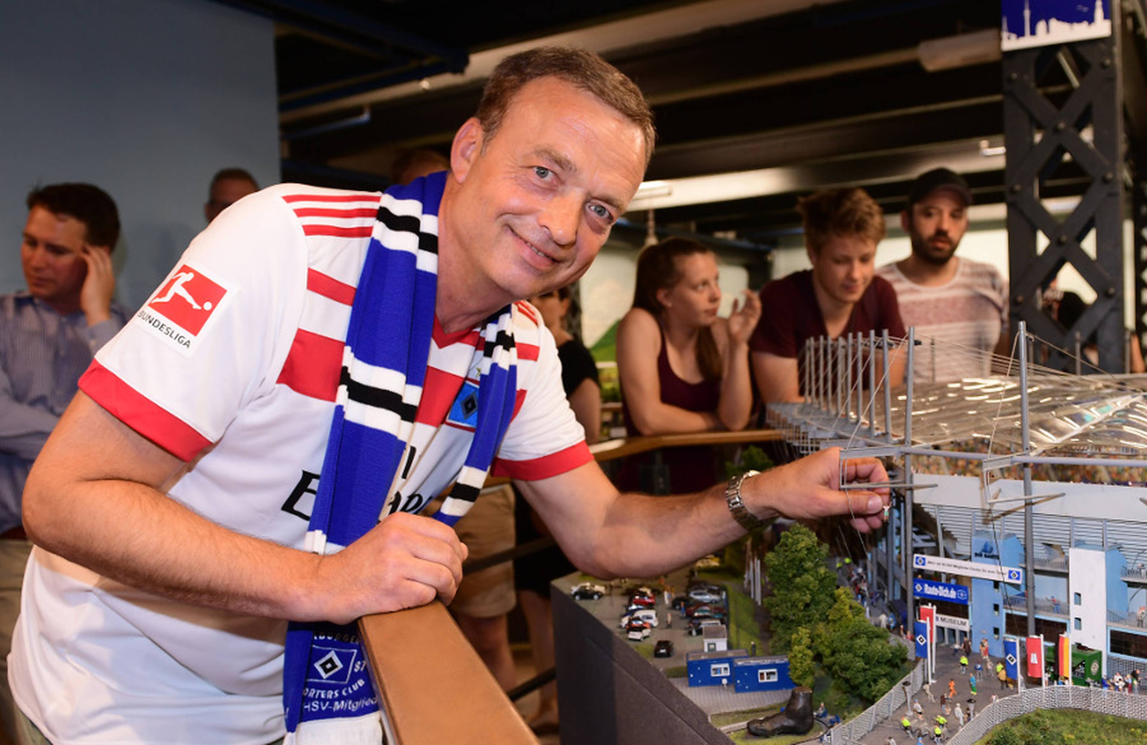 Markus Zoder in der Miniatur Wunderwelt.