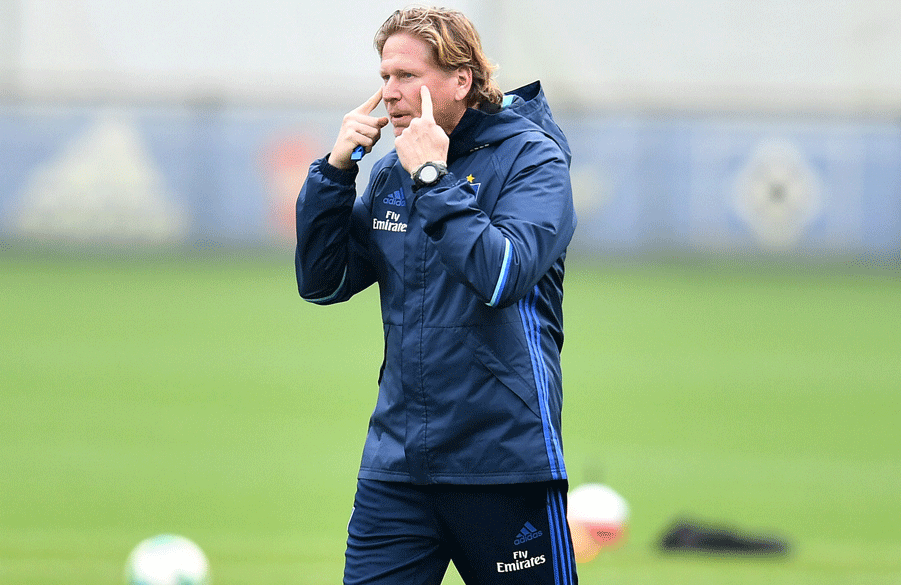 HSV-Trainer Markus Gisdol lenkte im Training die volle Konzentration auf das Spiel gegen Werder.