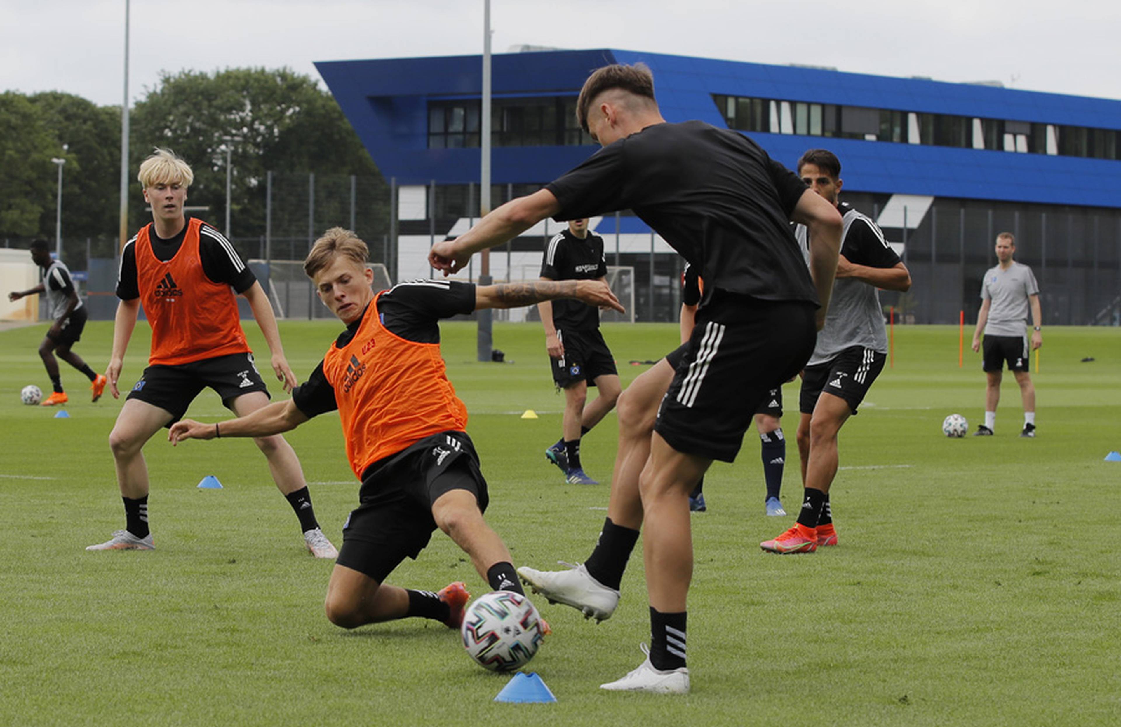 Bereits beim ersten Training der neuen Saison ging es direkt intensiv zur Sache.