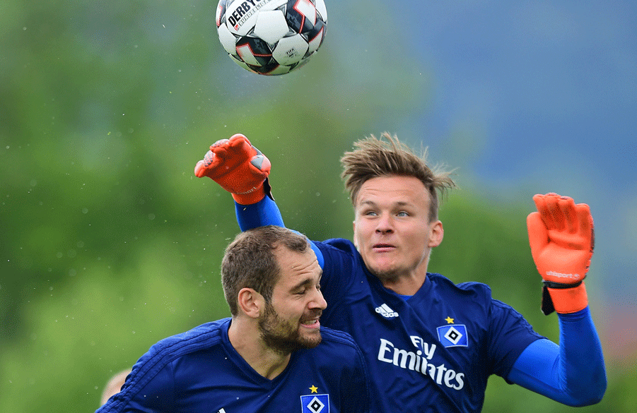 Pierre-Michel Lasogga und Tom Mickel rasselten im Training ordentlich zusammen, Mickel zog sich dabei sogar eine Platzwunde zu. Beide werden aber spielen können.