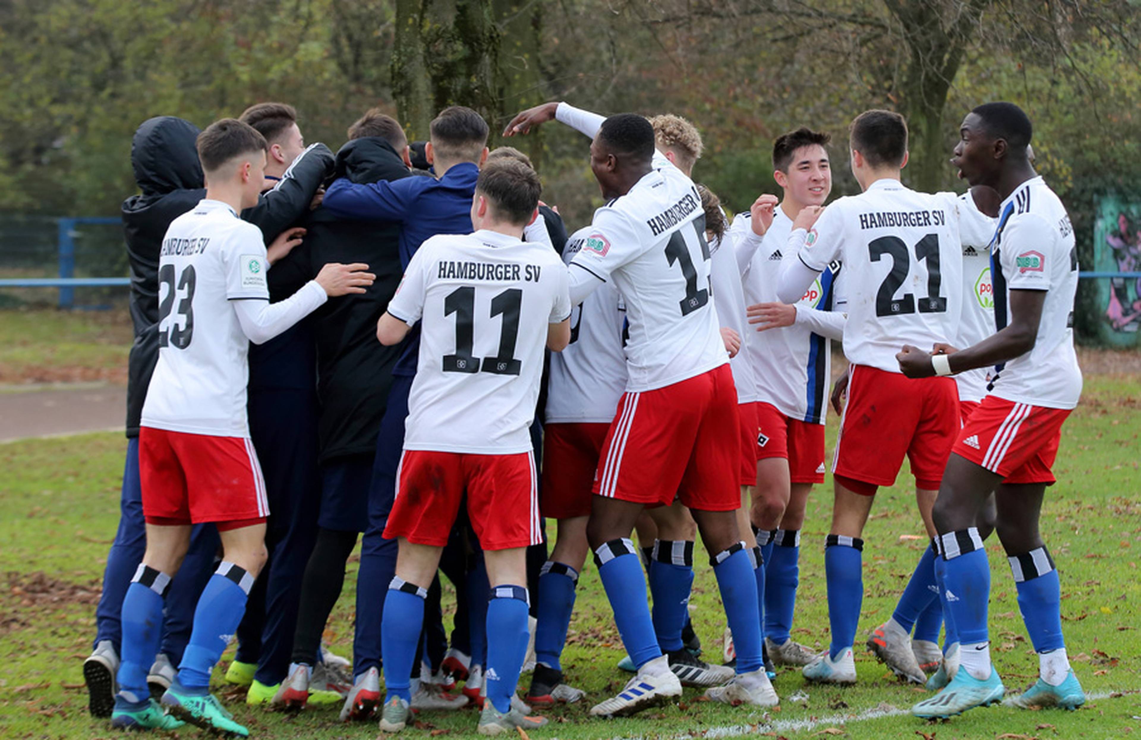 Die U17 möchte ihre Spitzenposition in Hannover verteidigen.