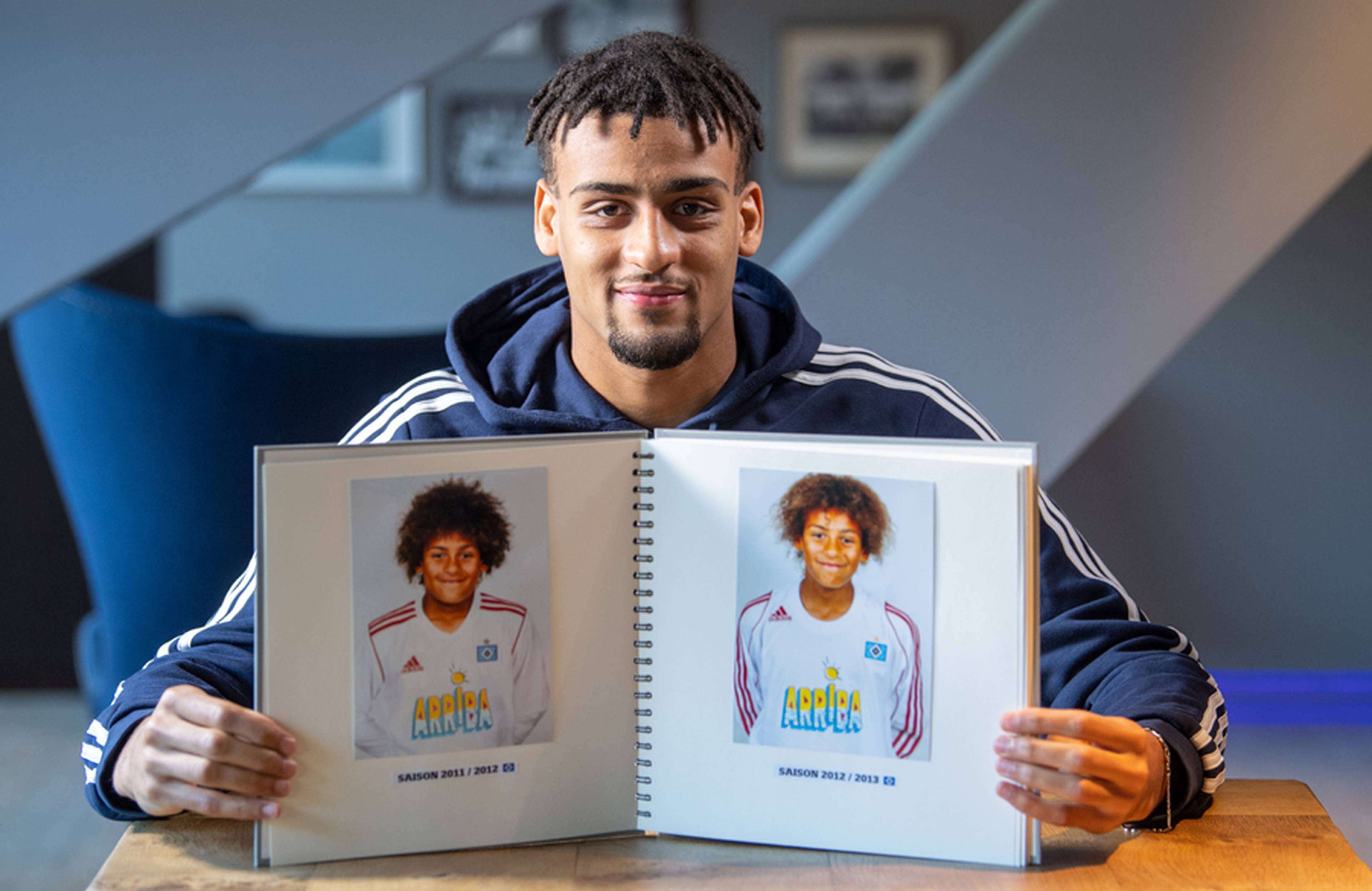 Josha Vagnoman spielt seit der U11 für den Hamburger SV und schreibt nun auch die nächsten Kapitel seiner noch jungen Profi-Karriere bei den Rothosen.