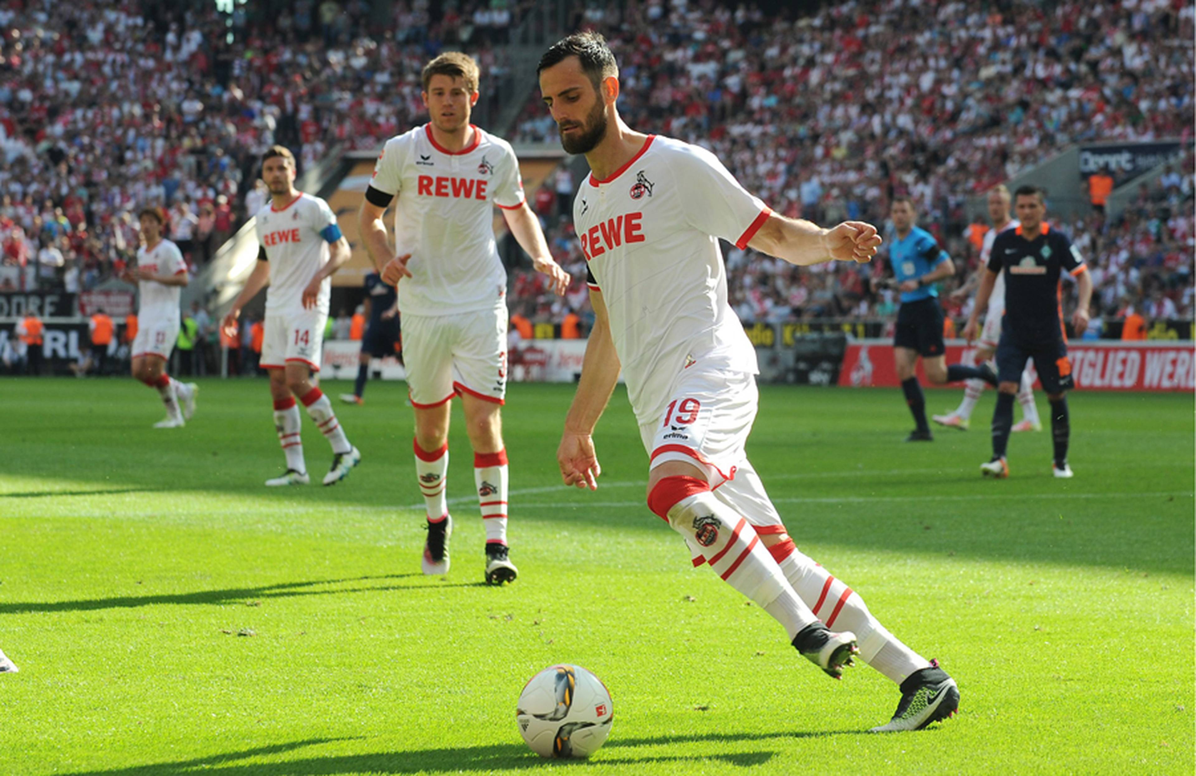 Mergim Mavraj beim Spielaufbau.