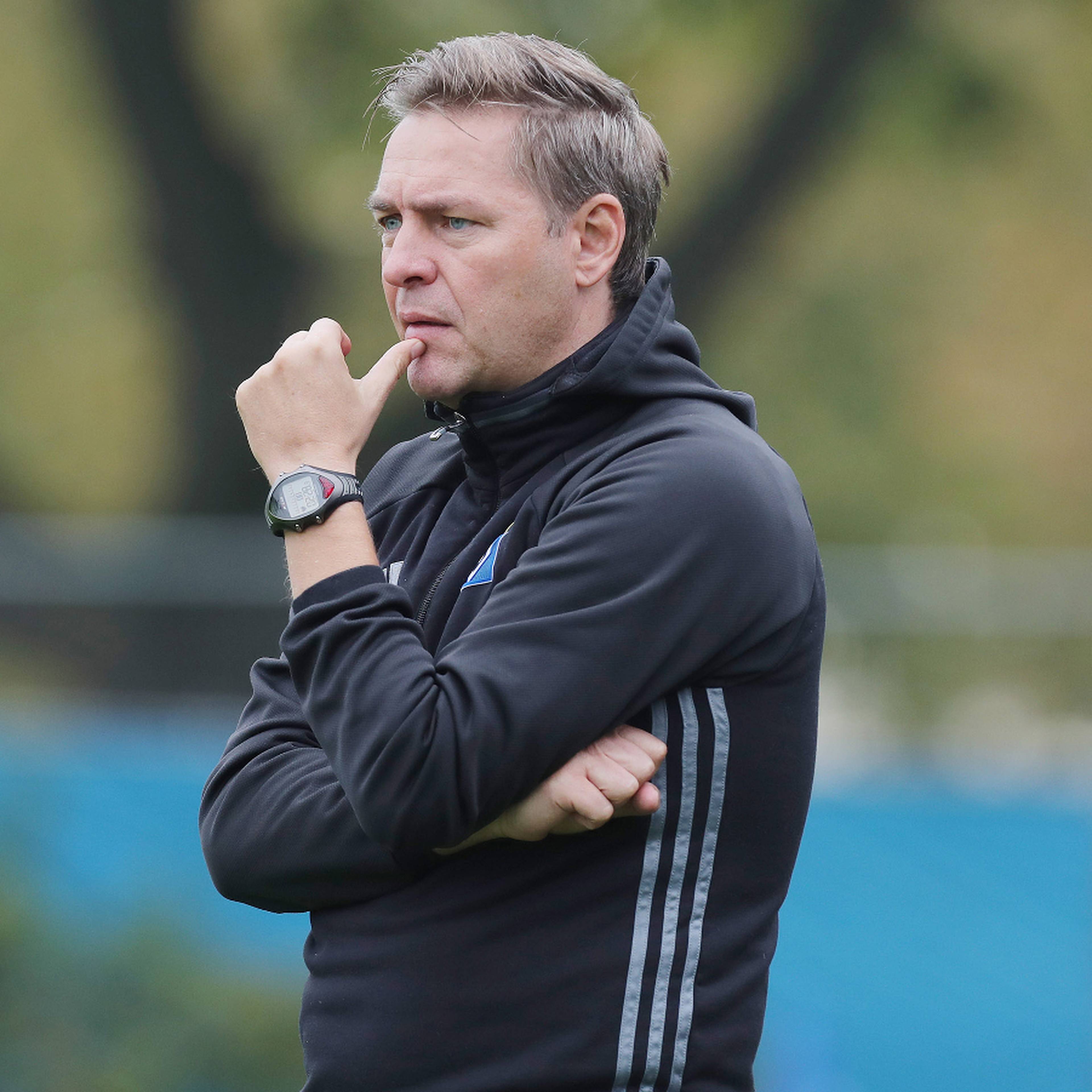 Dirk Kunert überlegt.