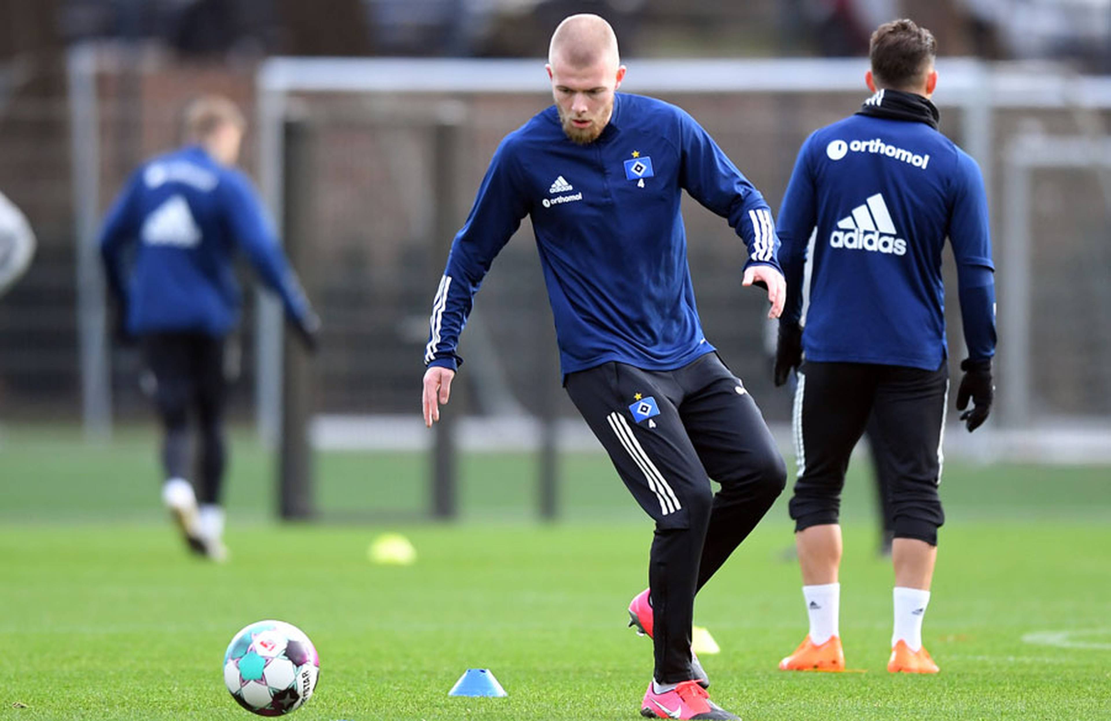 Nach seinem Kreuzbandriss im letzten Spiel der Vorsaison macht Innenverteidiger Rick van Drongelen weiter Fortschritte und will 2021 angreifen. 