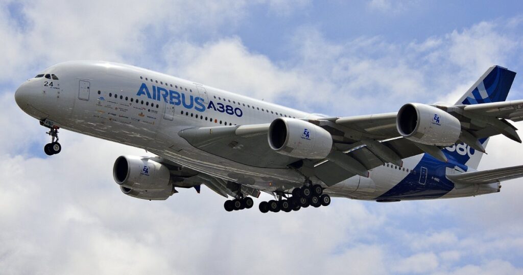 vad-ar-det-storsta-flygplanet-i-varlden-passagerare-airbus-a380-1024x538