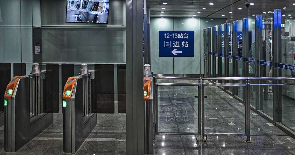 Control de seguridad en el aeropuerto-1