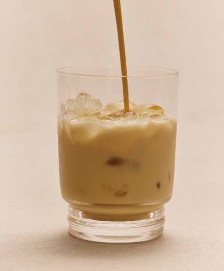 Kate Farms shake poured over ice