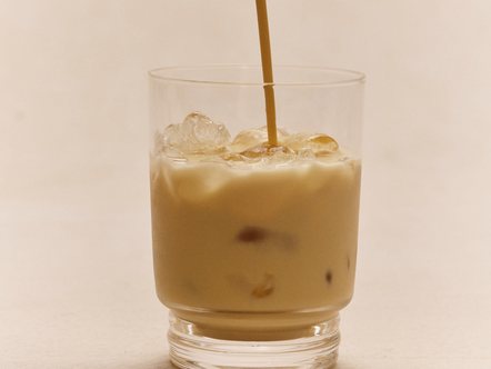 Kate Farms shake poured over ice