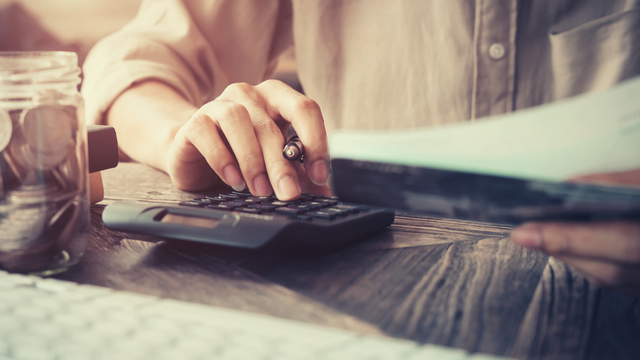 Von der Bühne zur Buchhaltung: So erstellst du professionelle Rechnungen als Musiker