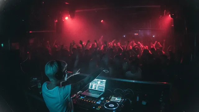 DJ buchen 2026: Hochzeit, Firmenfeier, Geburtstag und Stadtfest — der Guide für Veranstalter