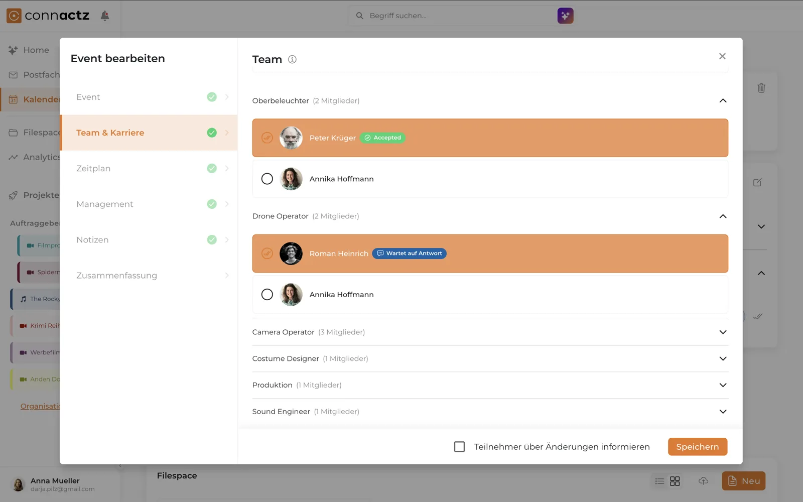 Screenshot connactz KI-Agent: Team-Staffing mit Crew-Rollen, Status der Zusagen und Verfügbarkeiten