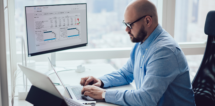 Transforming Financial Reporting with Dynamic Dashboards