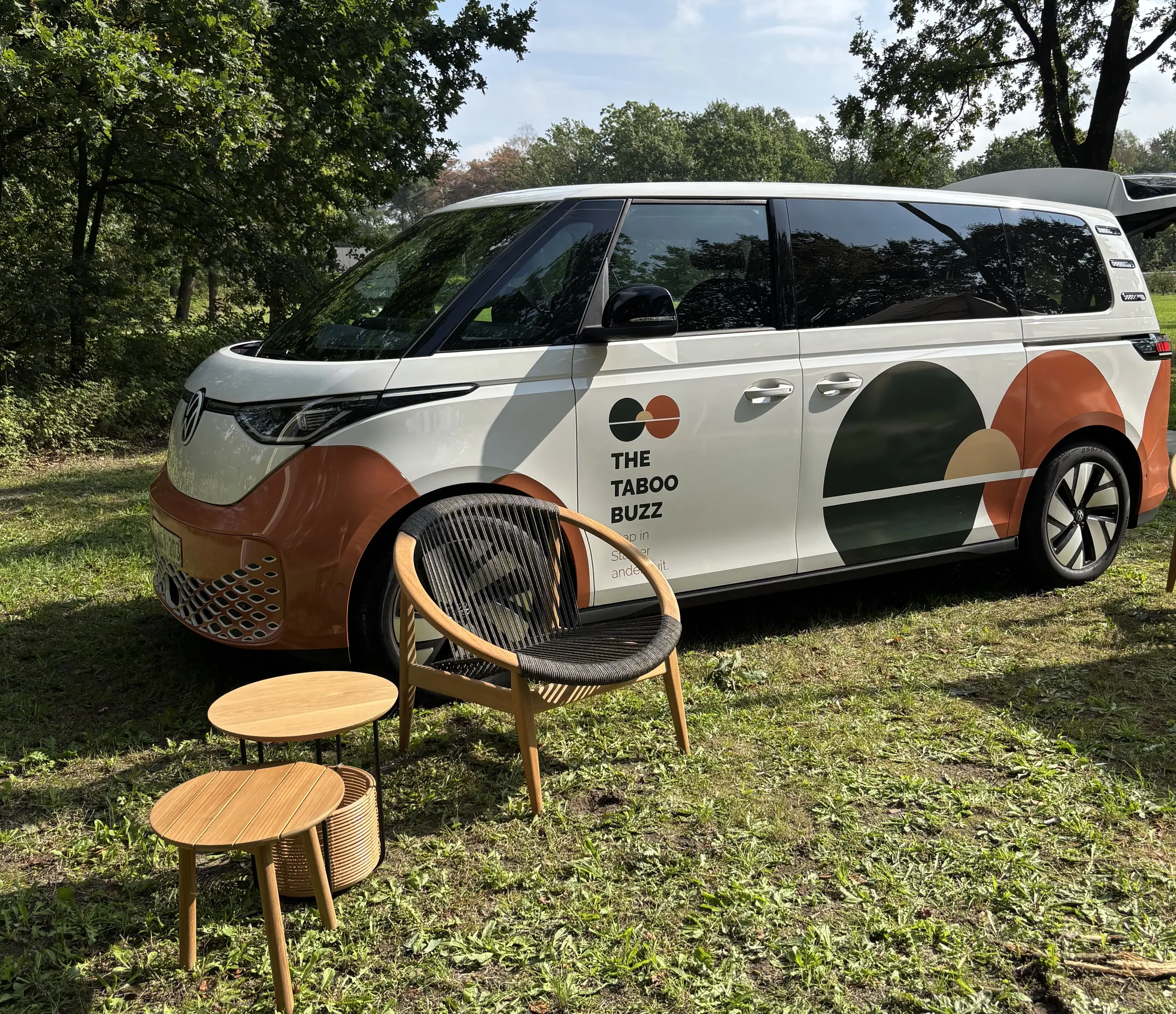 De taboebus van The Taboo Buzz