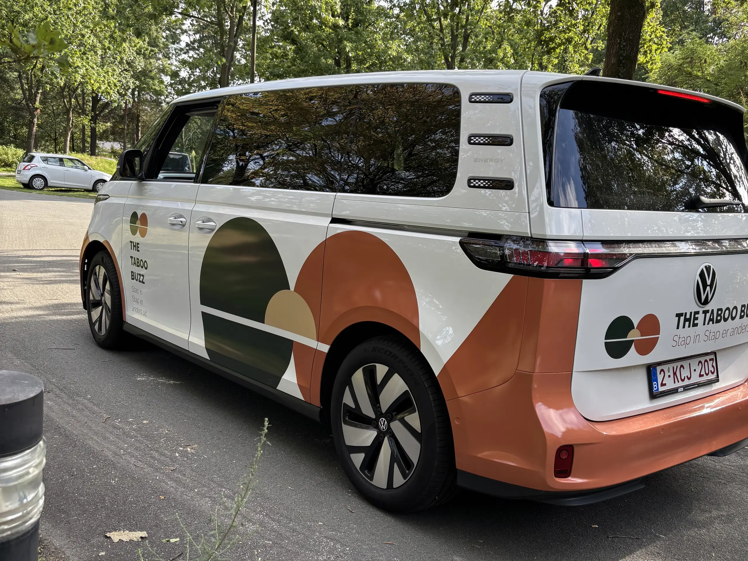 De taboebus van The Taboo Buzz