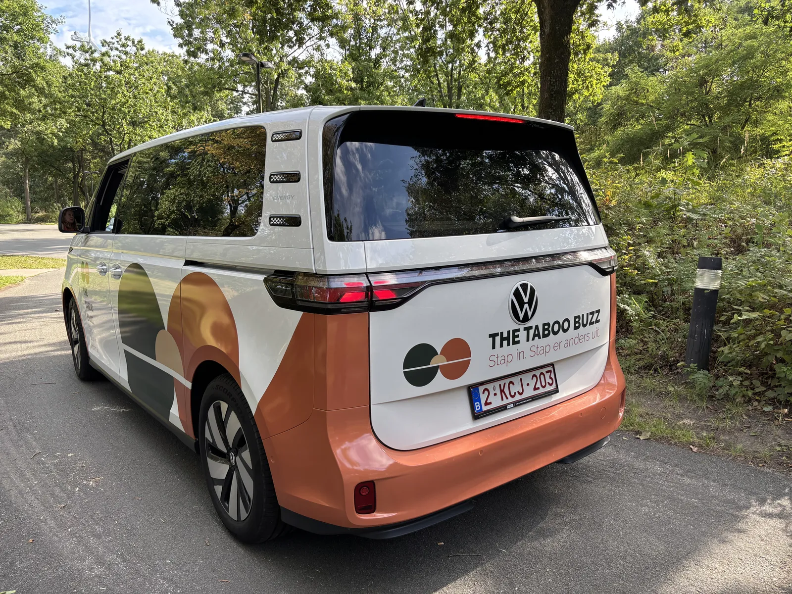 De taboebus van The Taboo Buzz